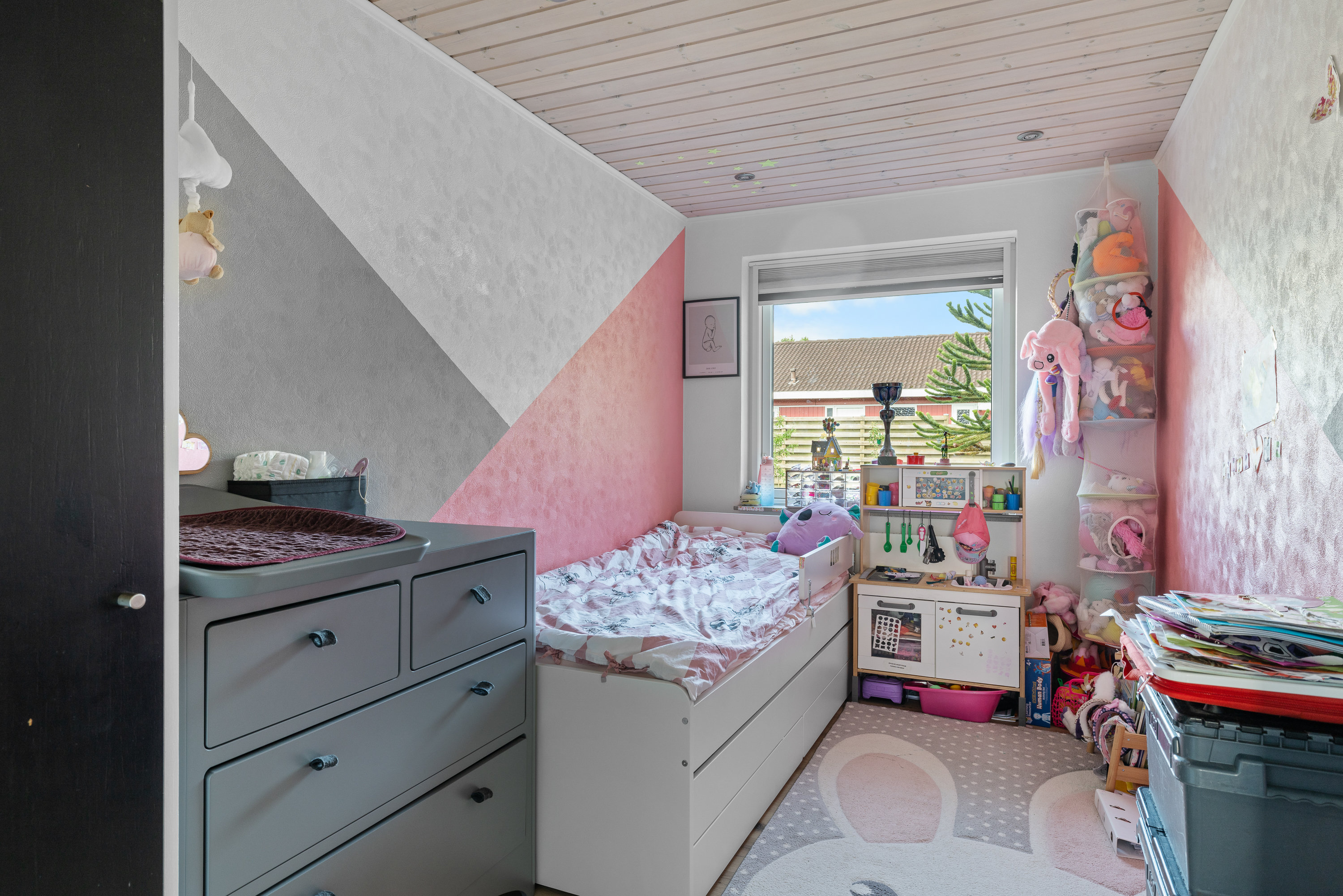 Fremhævet værelse billede i fuldskærmstilstand. Billede af Granvænget 16, Brobyværk, 5672 Broby