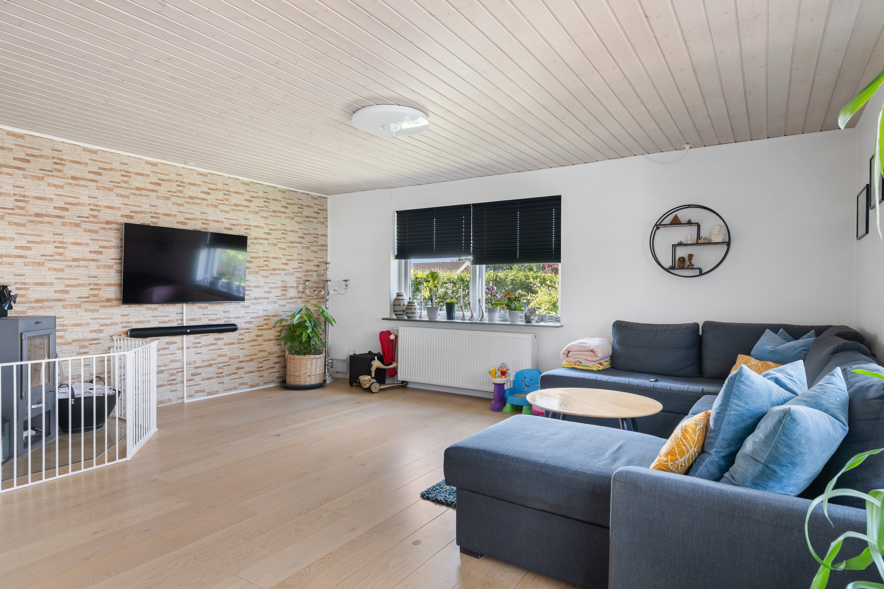 Fremhævet stue billede i fuldskærmstilstand. Billede af Granvænget 16, Brobyværk, 5672 Broby