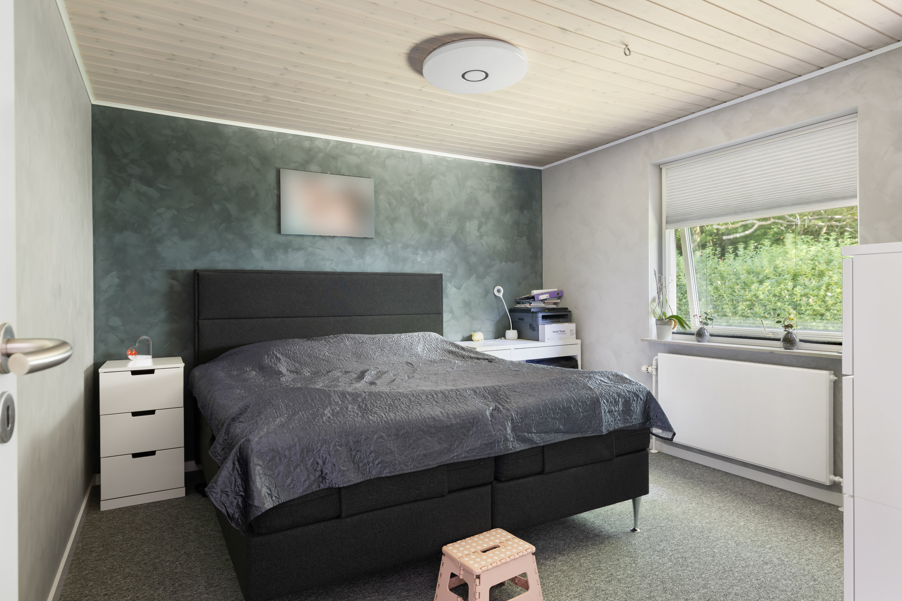 Fremhævet soveværelse billede i fuldskærmstilstand. Billede af Granvænget 16, Brobyværk, 5672 Broby