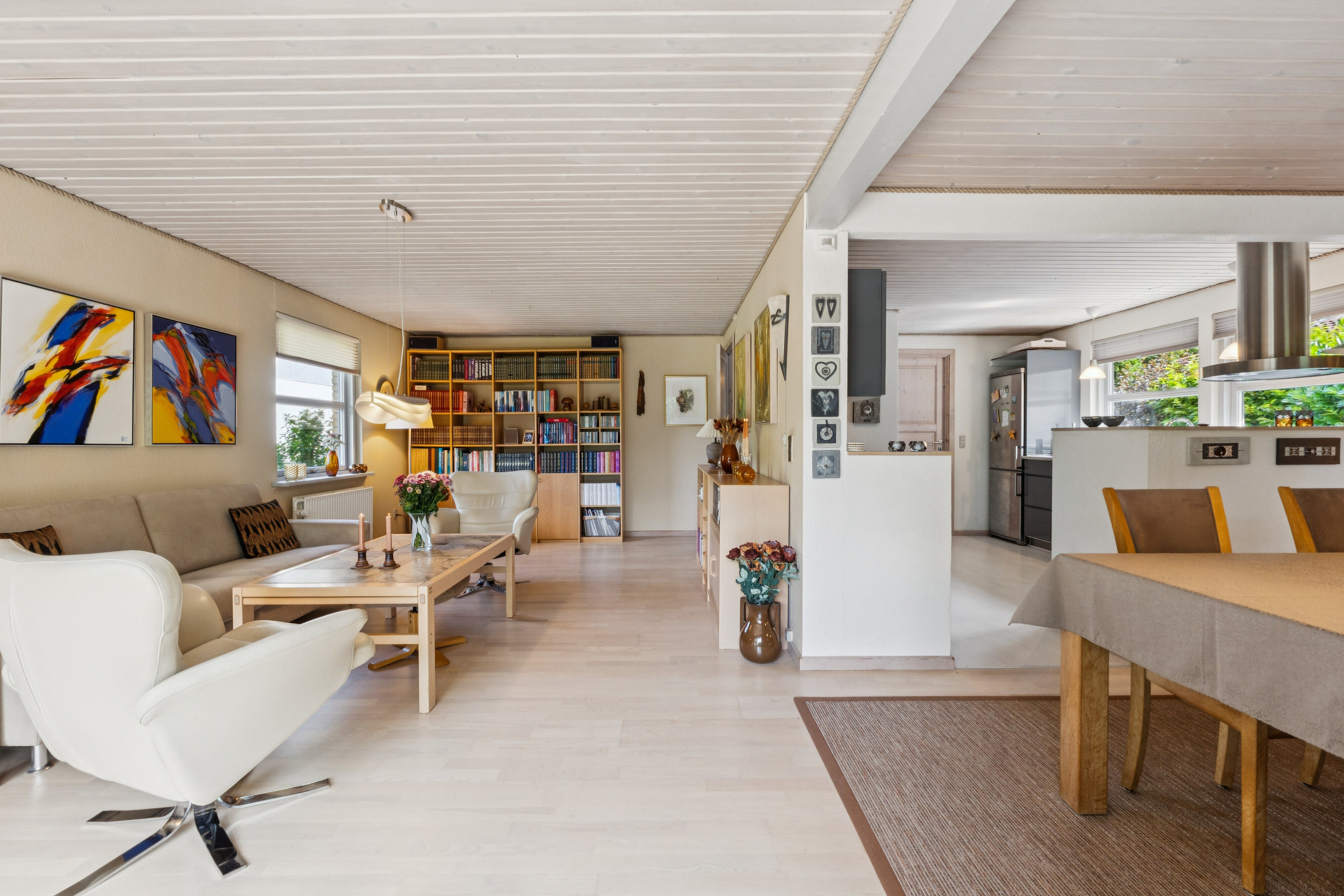 Fremhævet stue billede i fuldskærmstilstand. Billede af Åsumvej 129, 5240 Odense NØ