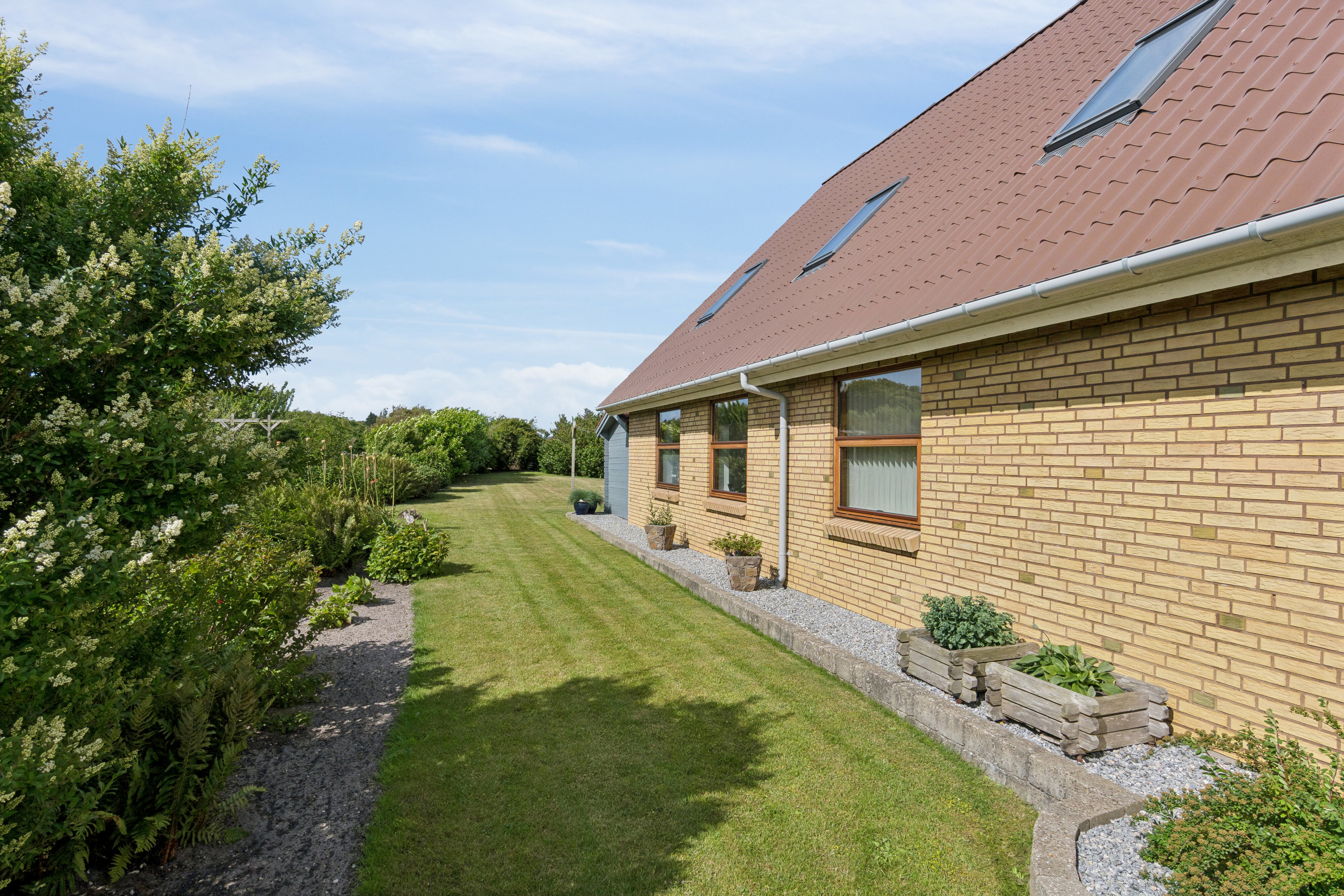 Miniaturebillede 1: udendørs. Billede af Bøgebakken 22, Ræhr, 7730 Hanstholm