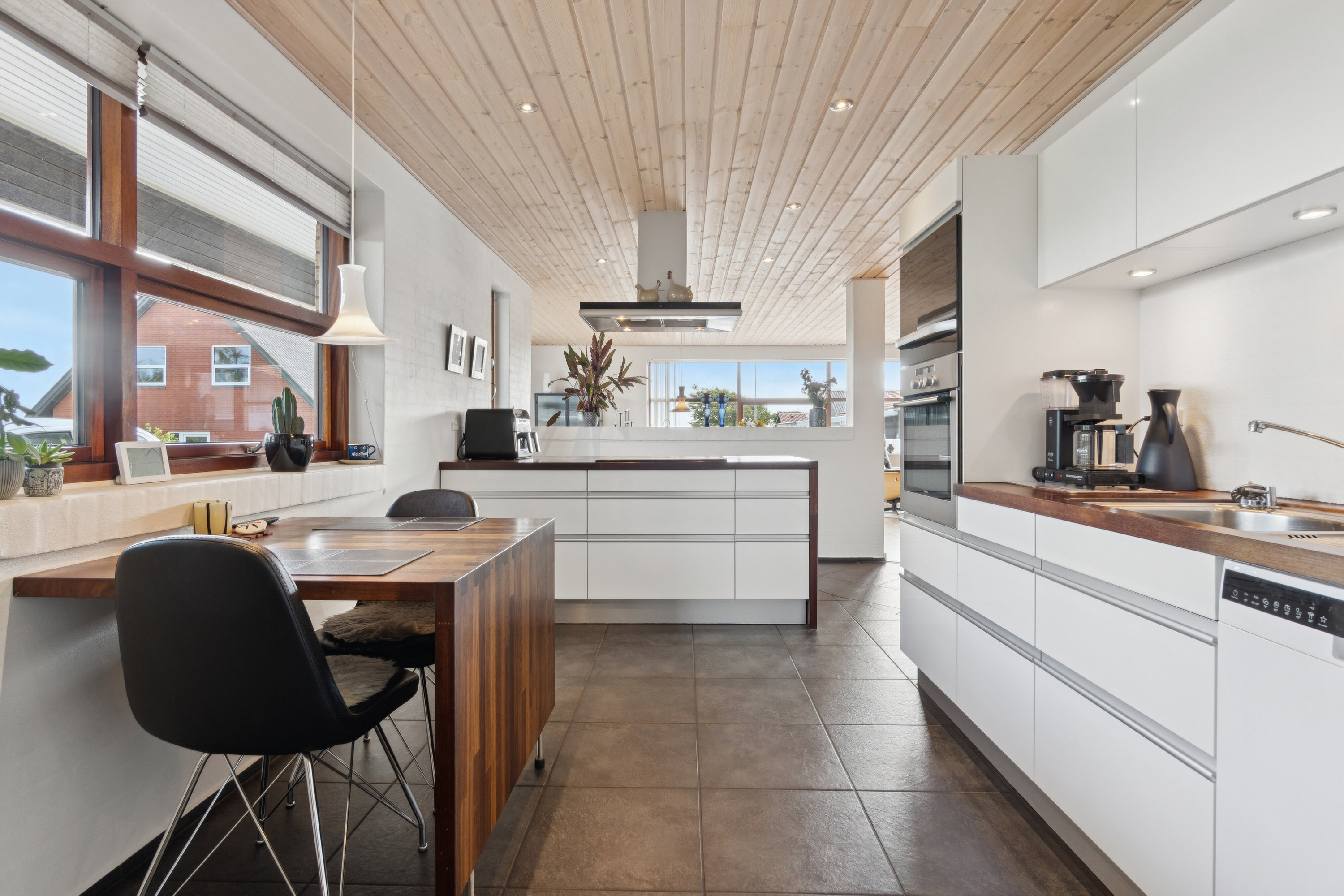 Fremhævet køkken billede i fuldskærmstilstand. Billede af Bøgebakken 22, Ræhr, 7730 Hanstholm