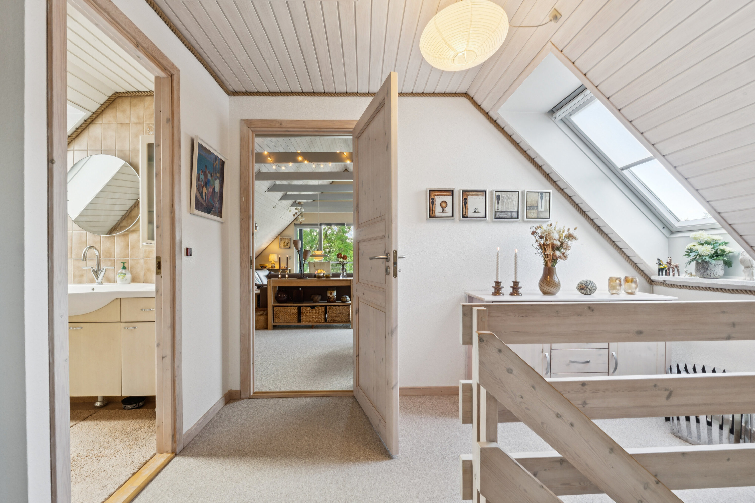 Fremhævet gang billede i fuldskærmstilstand. Billede af Åsumvej 129, 5240 Odense NØ