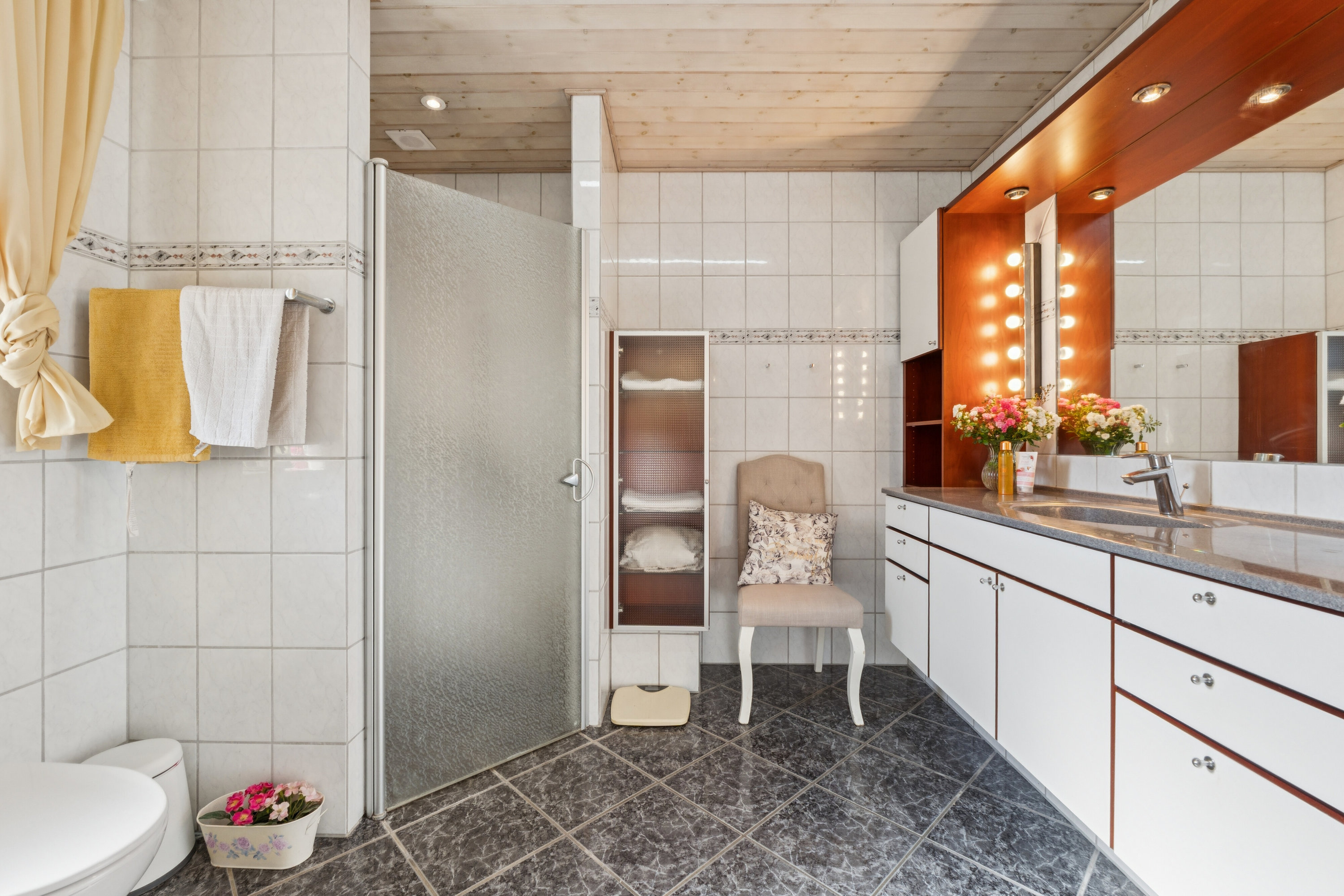 Fremhævet badeværelse billede i fuldskærmstilstand. Billede af Græshaven 9B, Bullerup, 5320 Agedrup