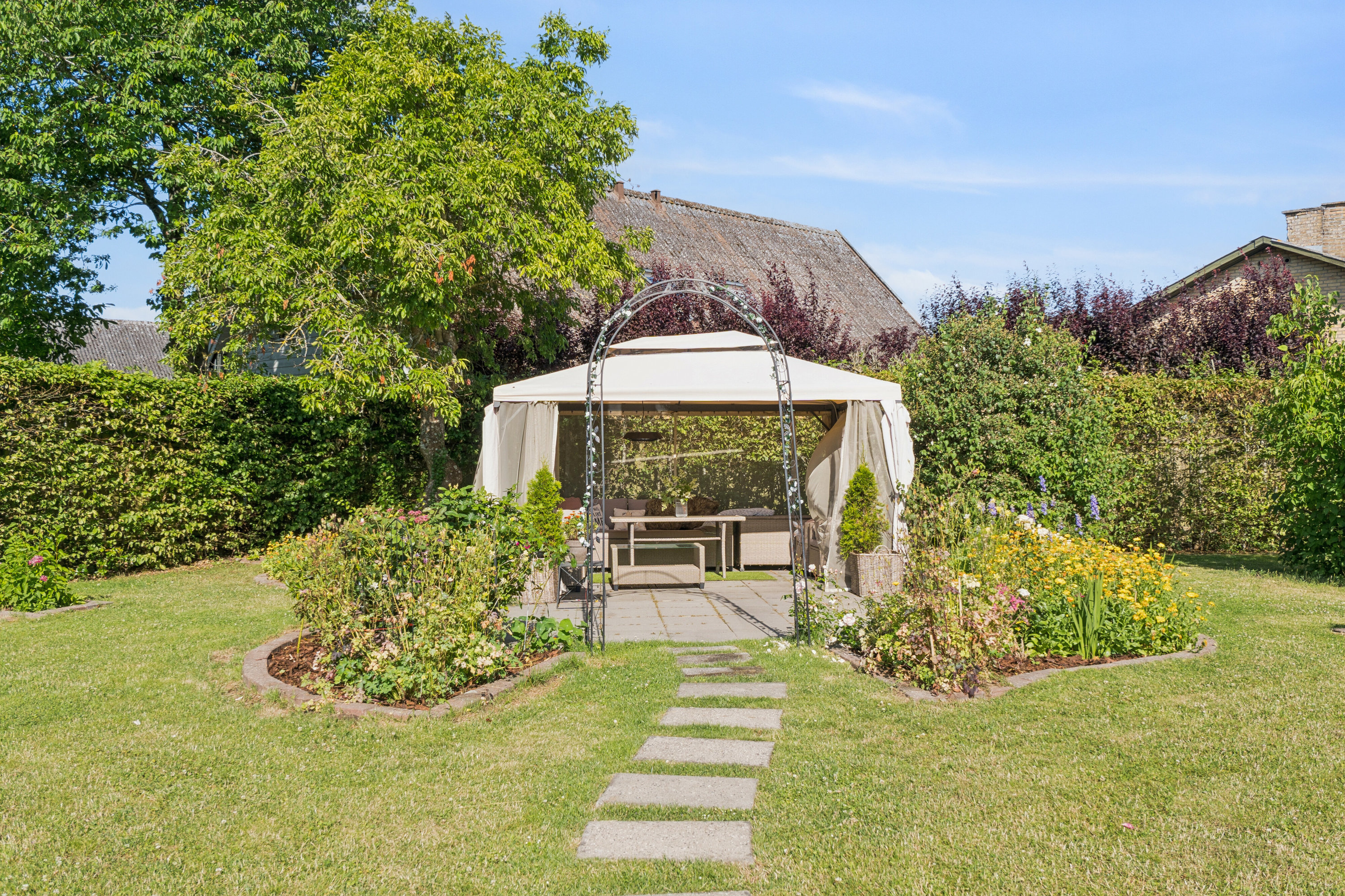 Fremhævet udendørs billede i fuldskærmstilstand. Billede af Græshaven 9B, Bullerup, 5320 Agedrup