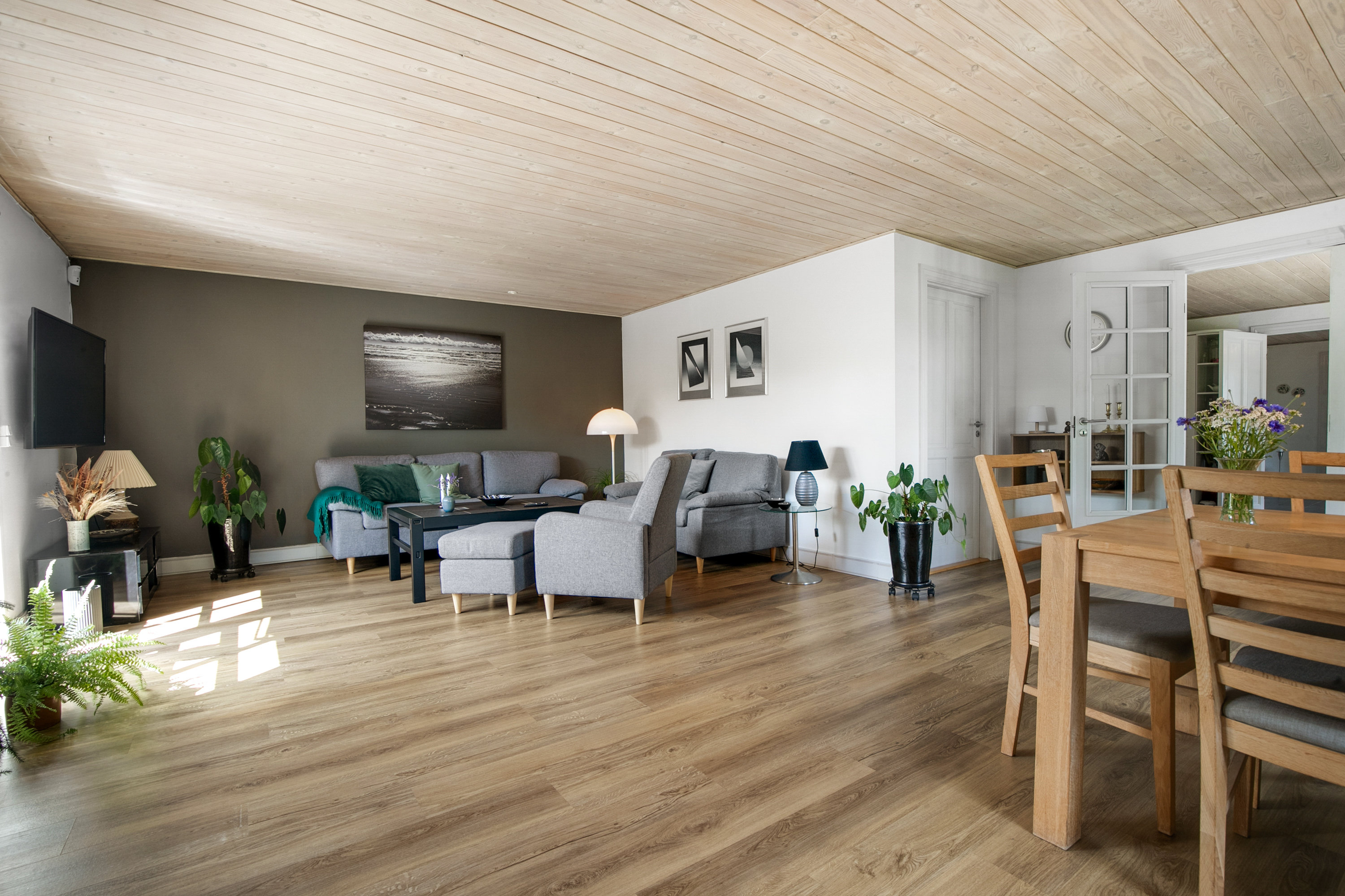 Fremhævet stue billede i fuldskærmstilstand. Billede af Erik Banners Vej 13, Attrup, 9460 Brovst