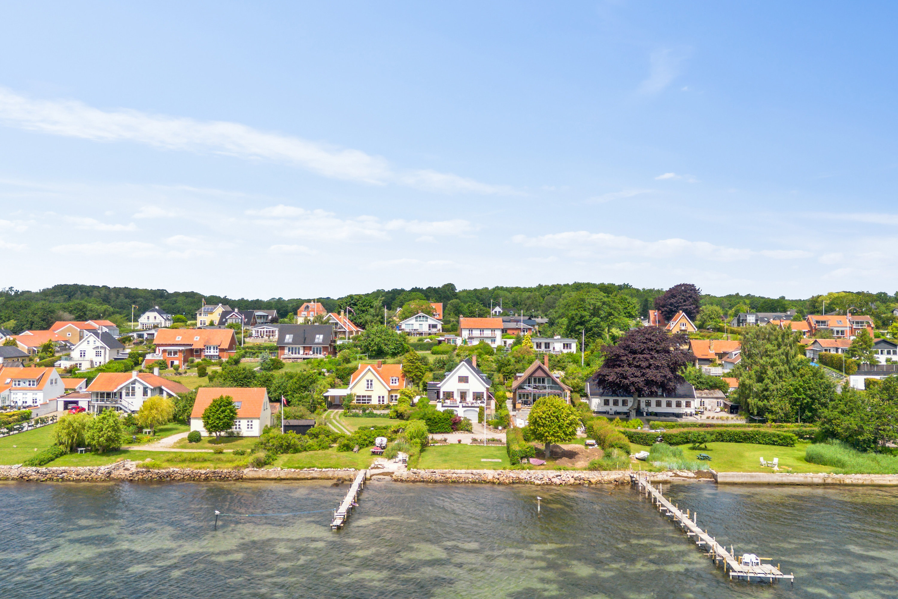 Fremhævet luftfoto billede i fuldskærmstilstand. Billede af Sætting Strandvej 32, 5700 Svendborg