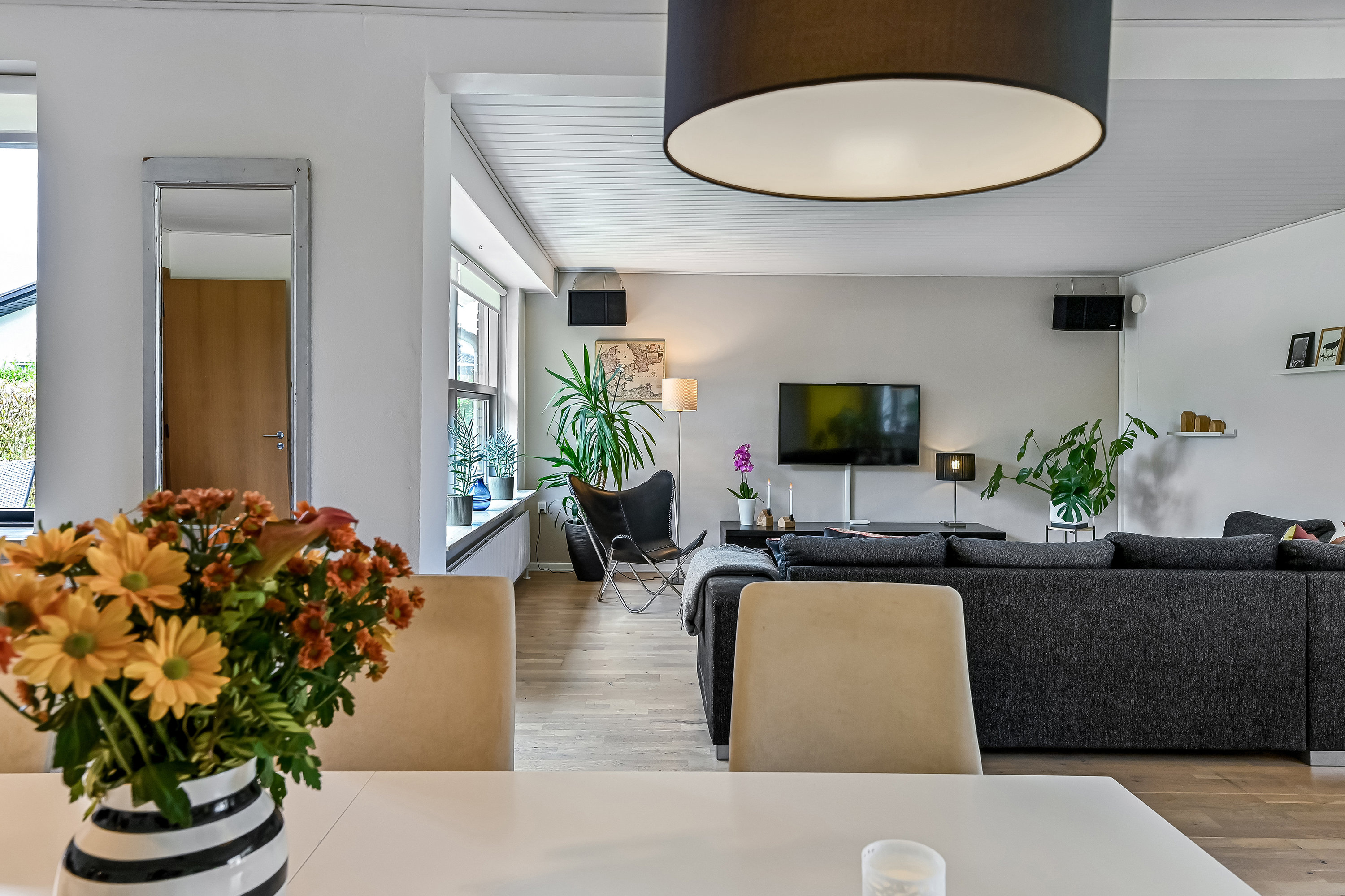 Fremhævet stue billede i fuldskærmstilstand. Billede af Søndergårdvej 7, Hammerum, 7400 Herning