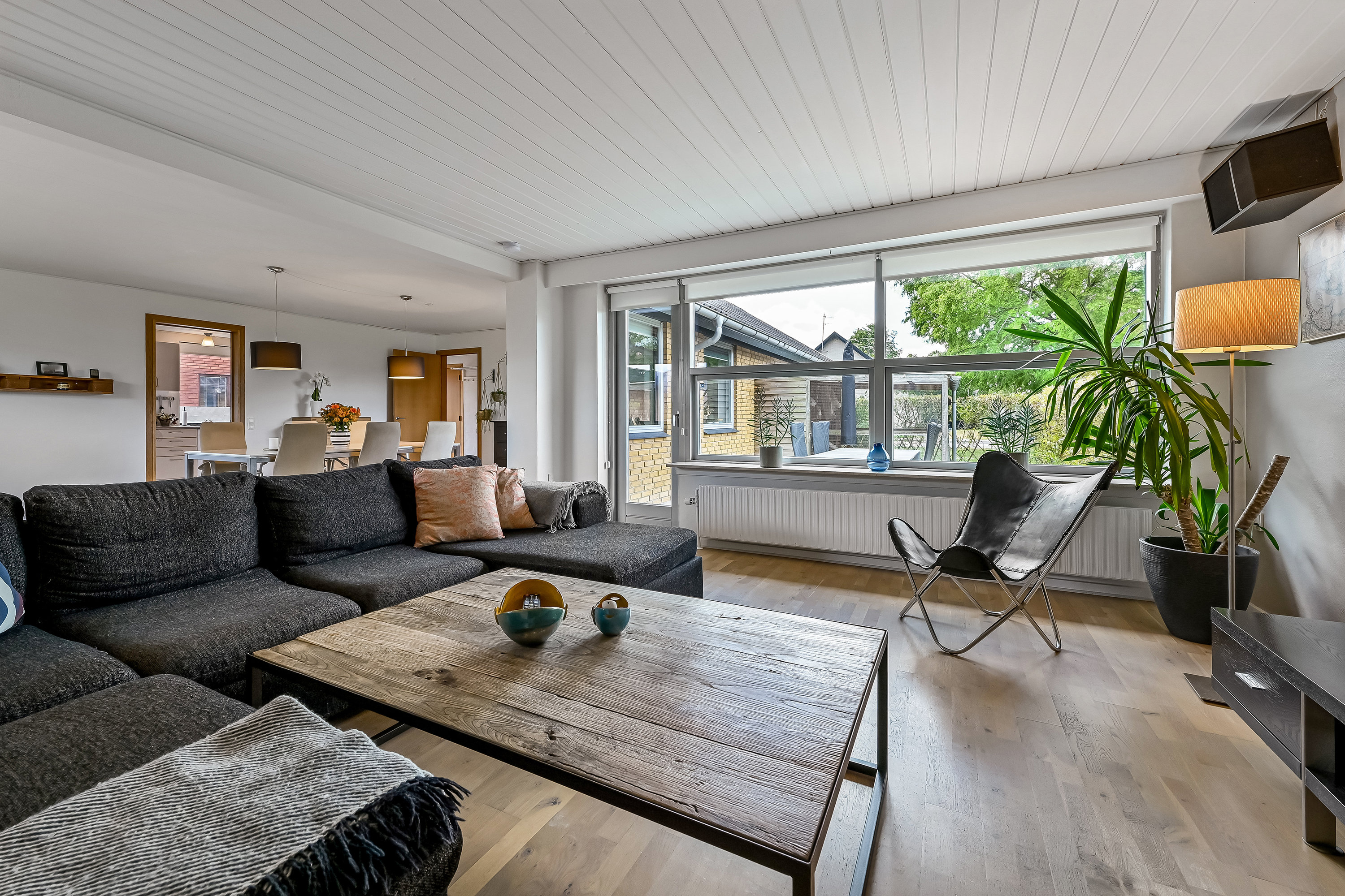 Fremhævet stue billede i fuldskærmstilstand. Billede af Søndergårdvej 7, Hammerum, 7400 Herning