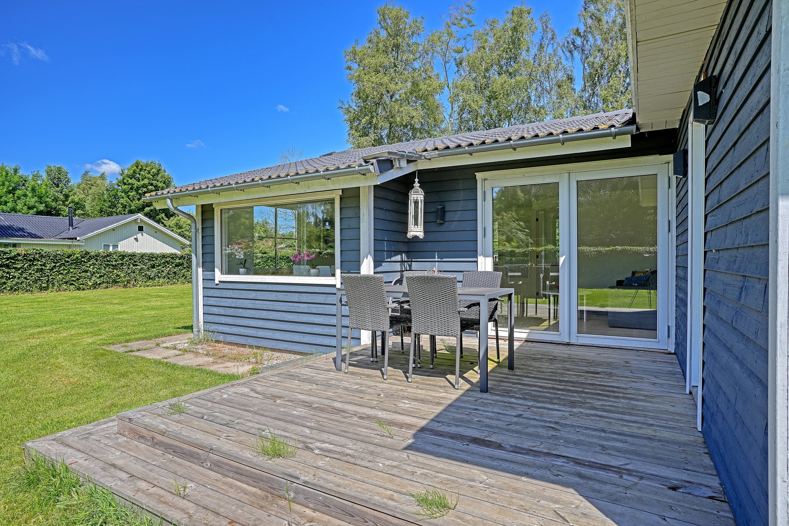 Fremhævet terrasse billede i fuldskærmstilstand. Billede af Engvej 27, Kisserup, 4300 Holbæk