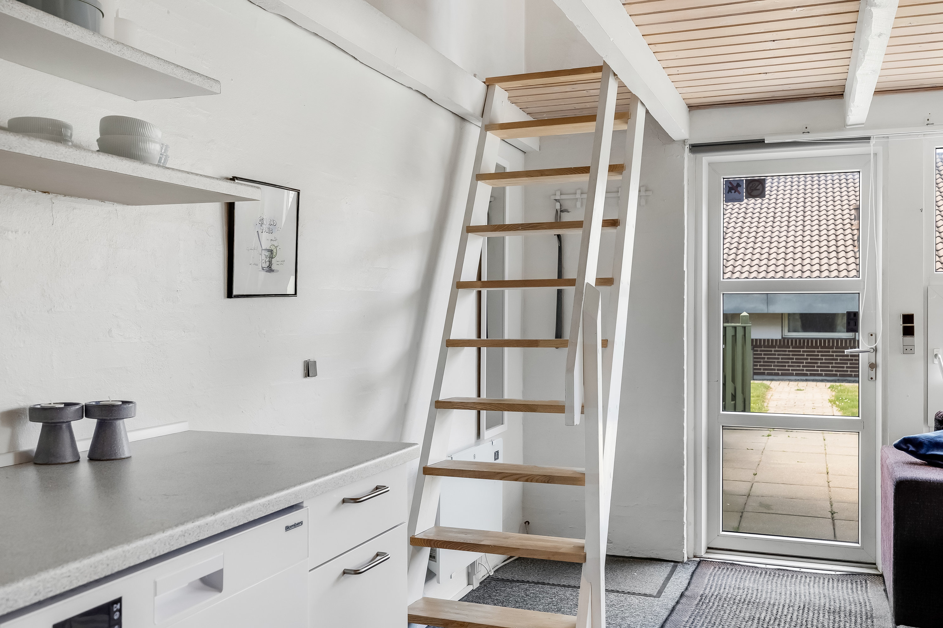 Fremhævet trappe billede i fuldskærmstilstand. Billede af Vester Fælled 202, I6., Bork Havn, 6893 Hemmet