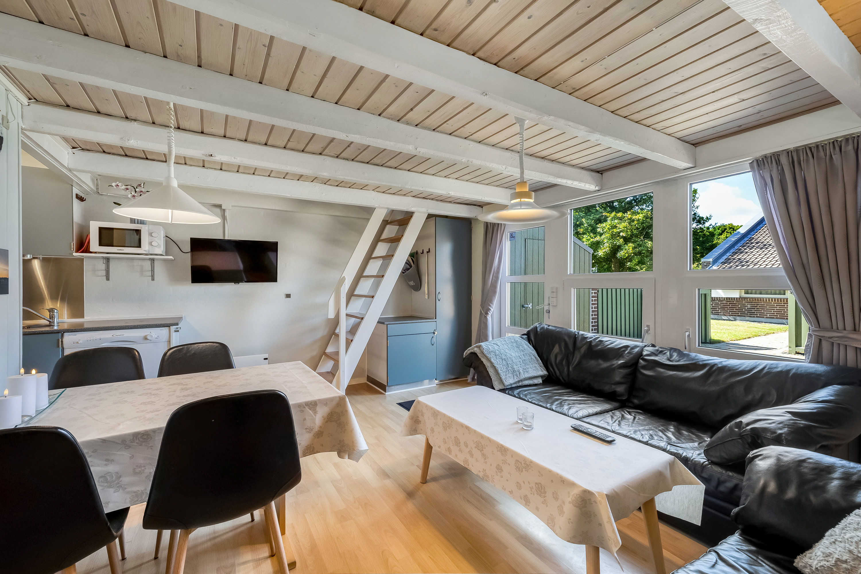 Miniaturebillede 2: stue. Billede af Vester Fælled 168, G5., Bork Havn, 6893 Hemmet