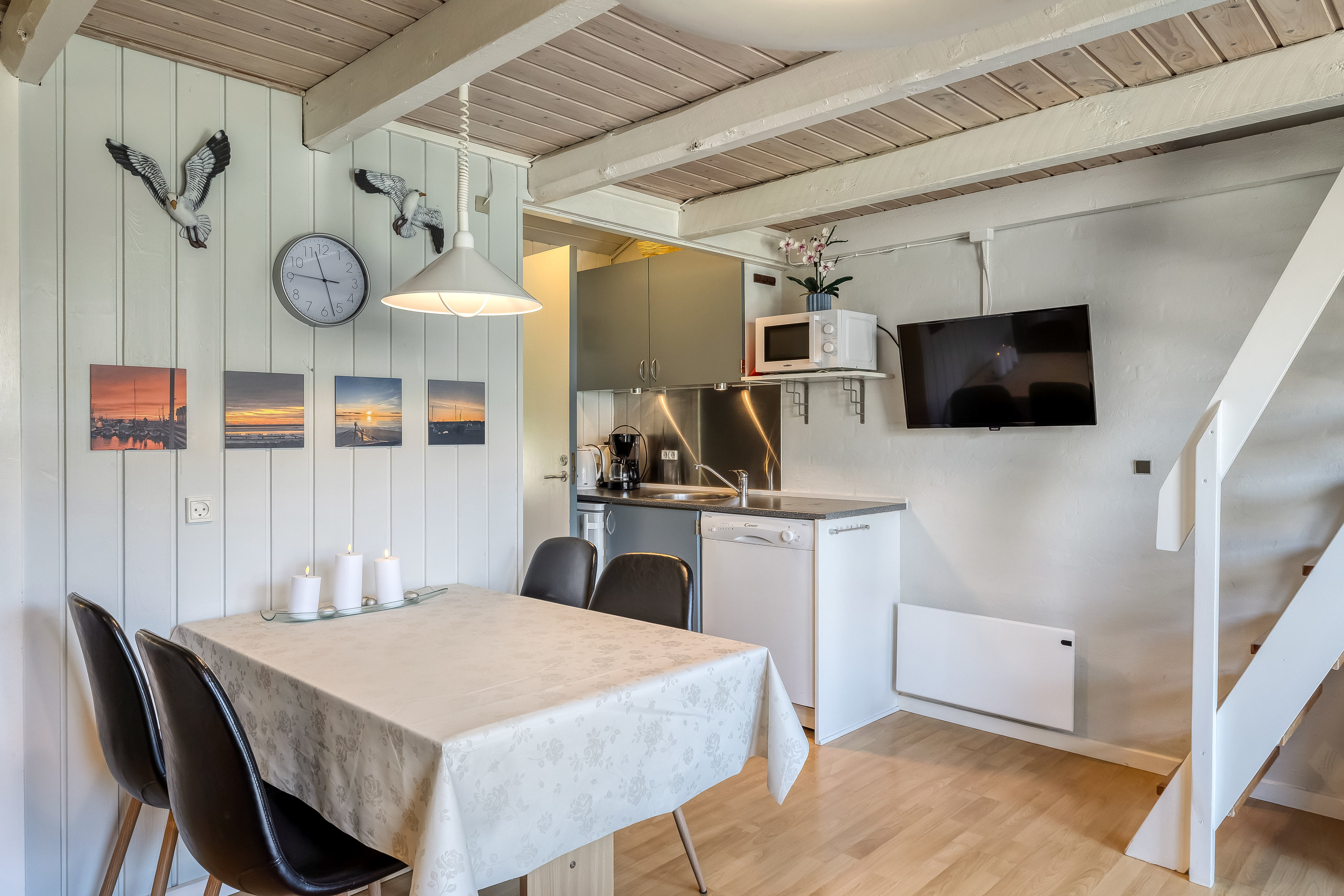 Fremhævet stue billede i fuldskærmstilstand. Billede af Vester Fælled 168, G5., Bork Havn, 6893 Hemmet