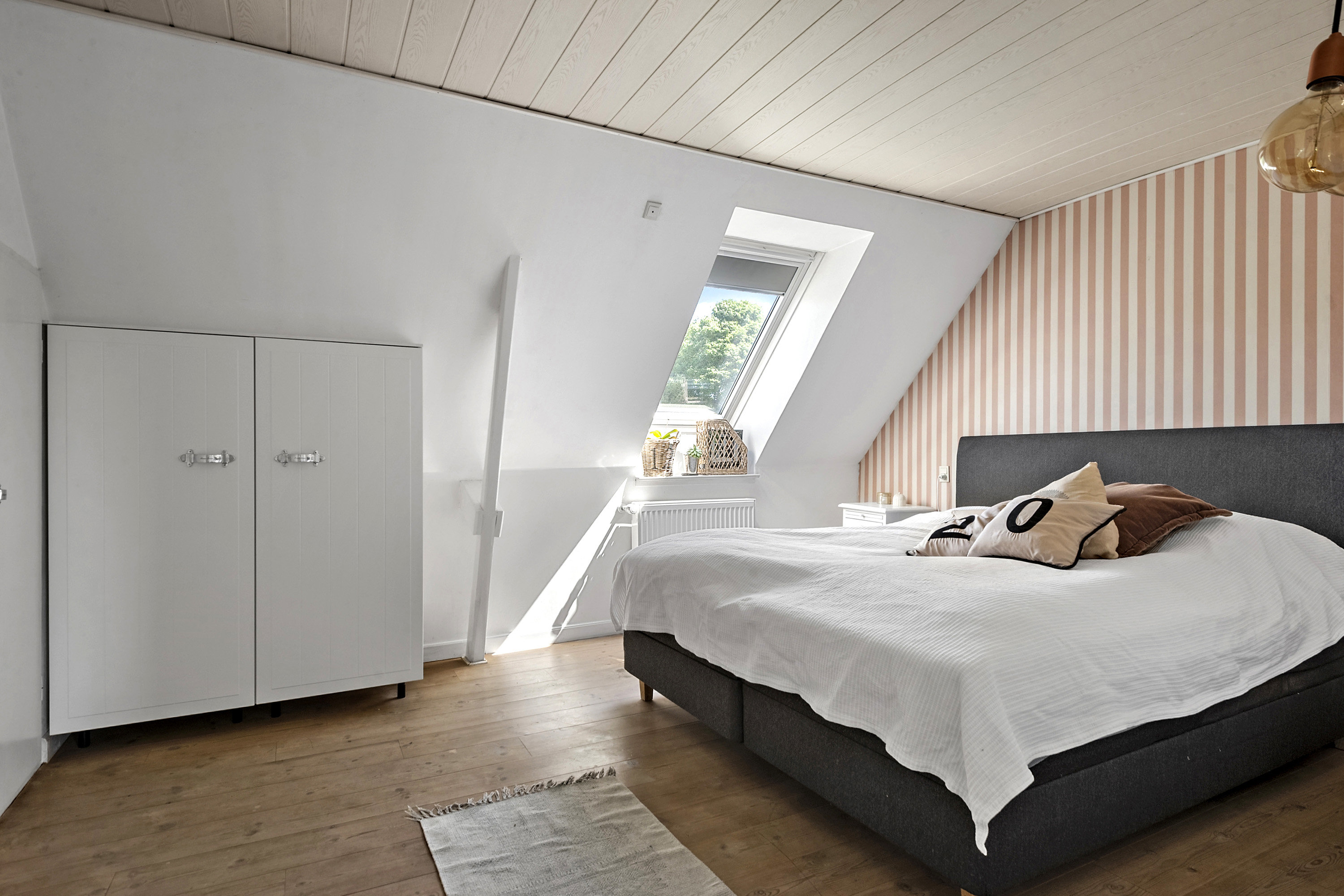 Fremhævet soveværelse billede i fuldskærmstilstand. Billede af Torupvej 7, 8350 Hundslund