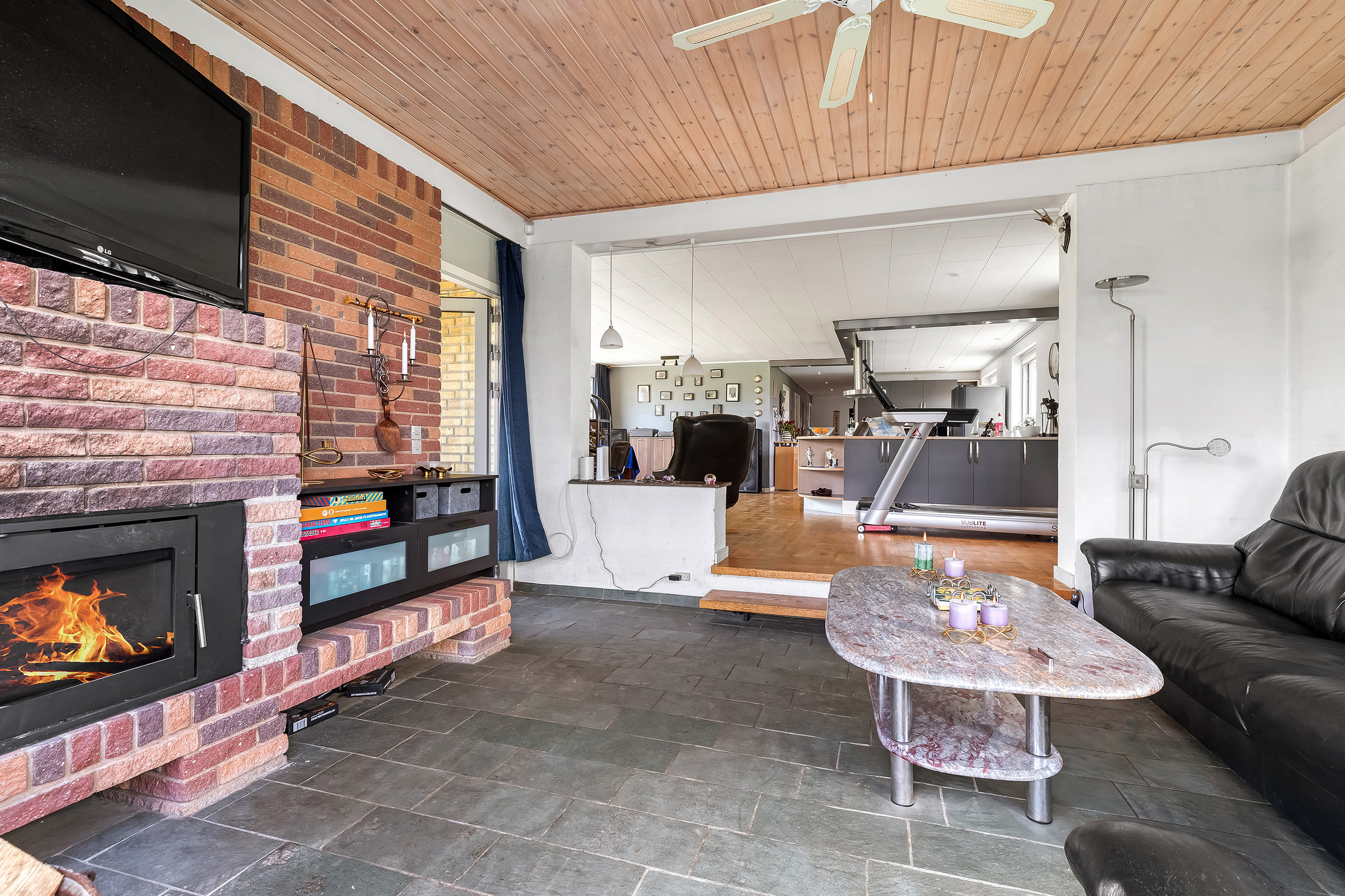 Fremhævet stue billede i fuldskærmstilstand. Billede af Parkvej 25, 3550 Slangerup