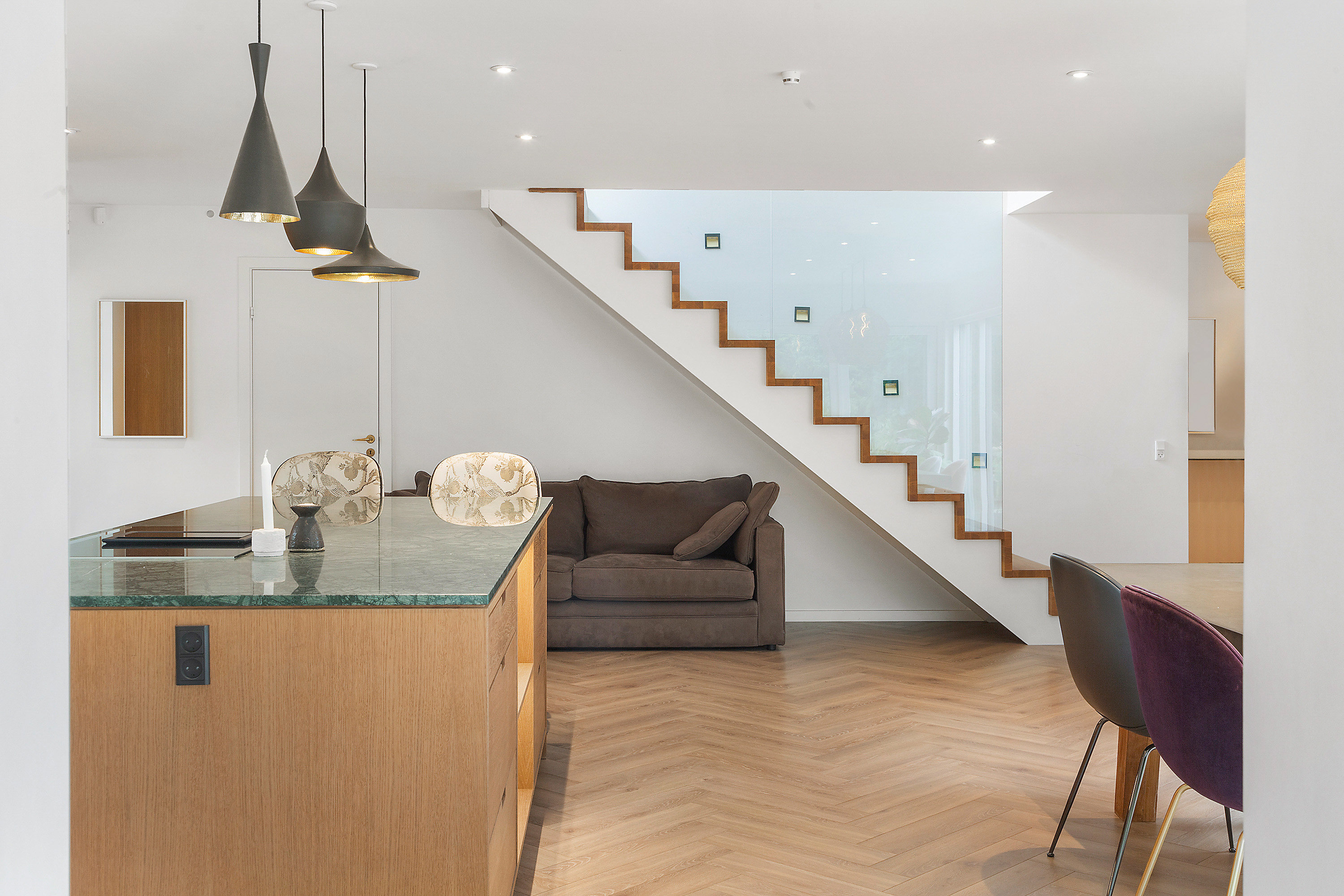 Fremhævet køkken billede i fuldskærmstilstand. Billede af Hovmarksvej 49, 2920 Charlottenlund