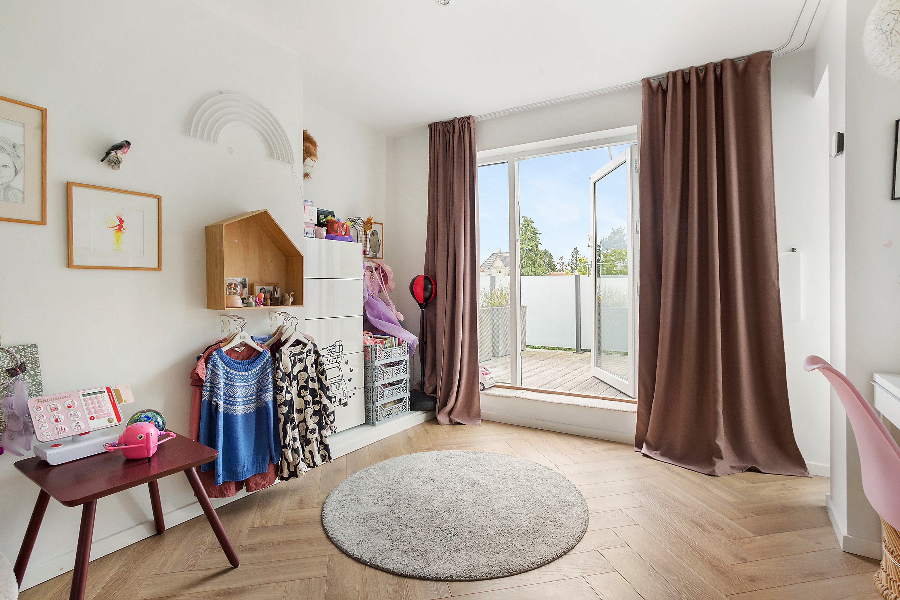 Fremhævet værelse billede i fuldskærmstilstand. Billede af Hovmarksvej 49, 2920 Charlottenlund