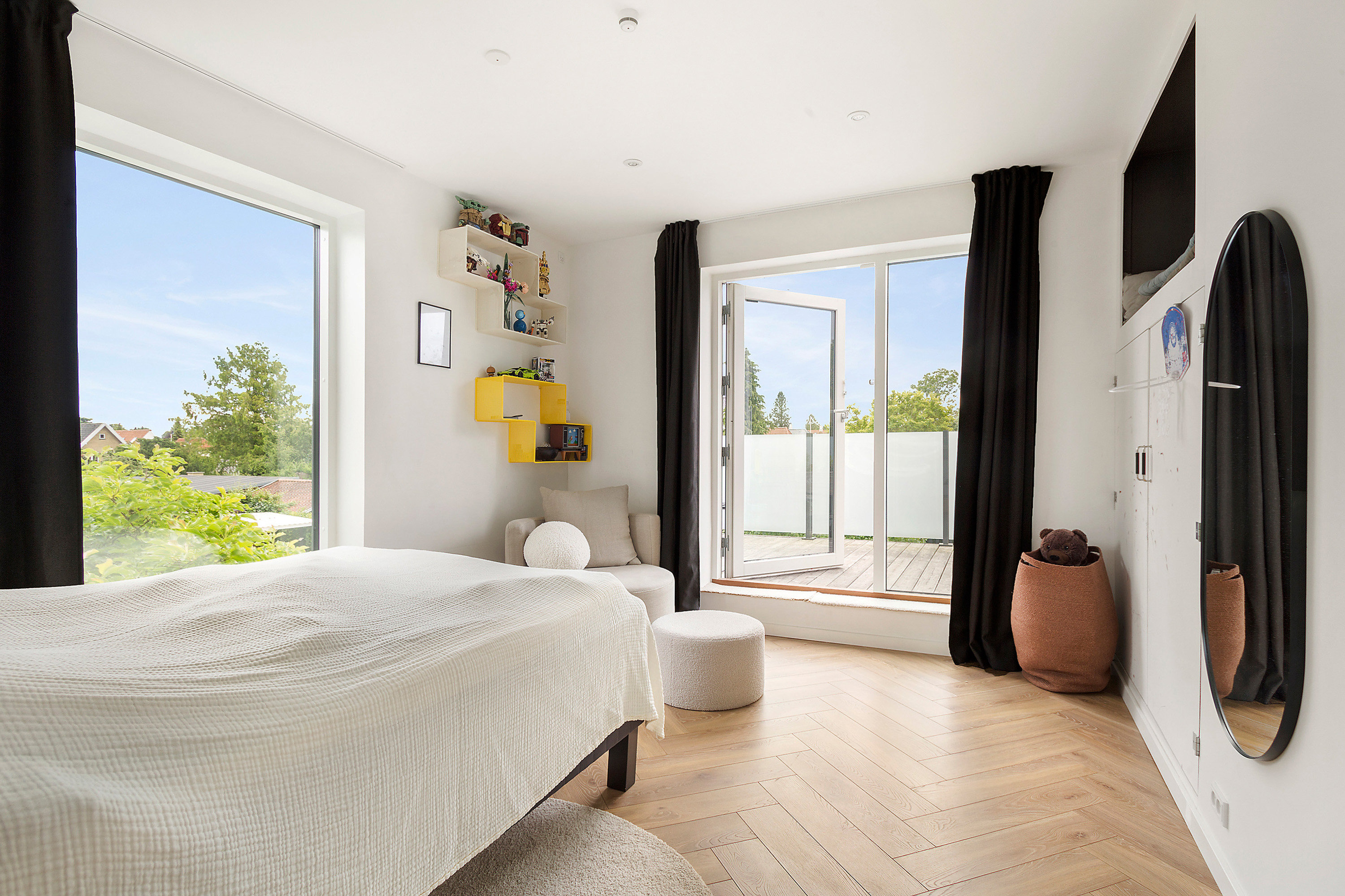 Fremhævet soveværelse billede i fuldskærmstilstand. Billede af Hovmarksvej 49, 2920 Charlottenlund