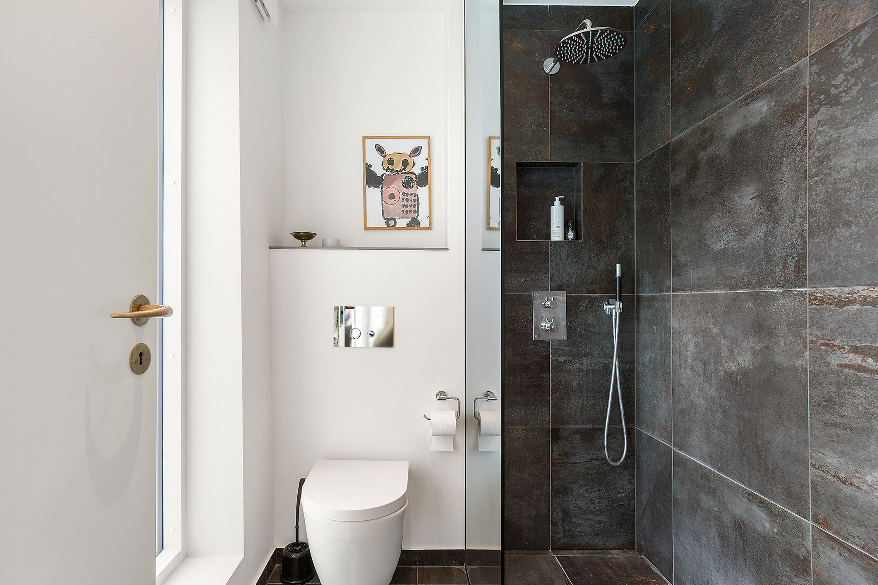 Fremhævet badeværelse billede i fuldskærmstilstand. Billede af Hovmarksvej 49, 2920 Charlottenlund