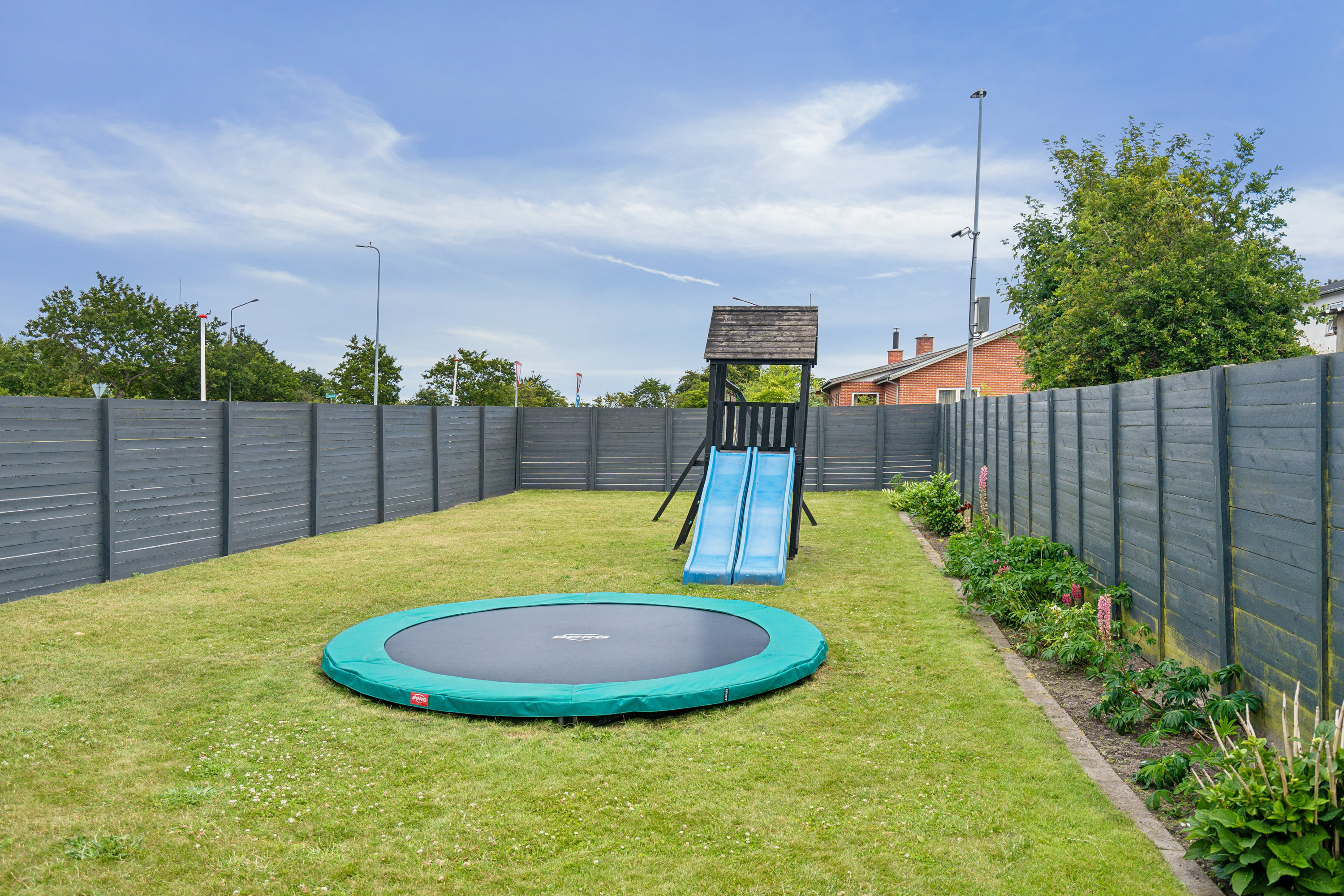 Fremhævet have billede i fuldskærmstilstand. Billede af Sindalvej 1, 9981 Jerup