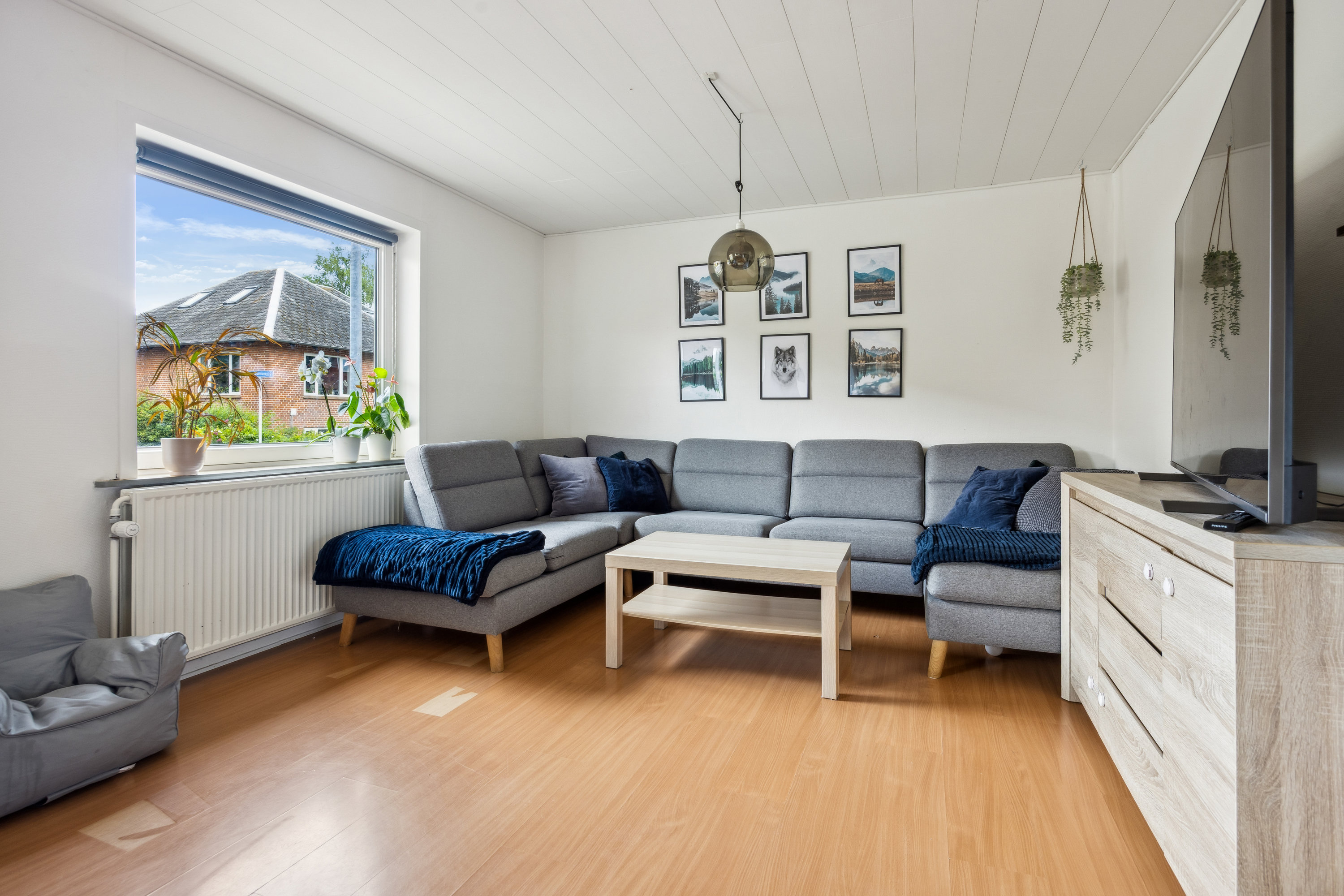 Fremhævet stue billede i fuldskærmstilstand. Billede af Mejlbyvej 14, 9610 Nørager