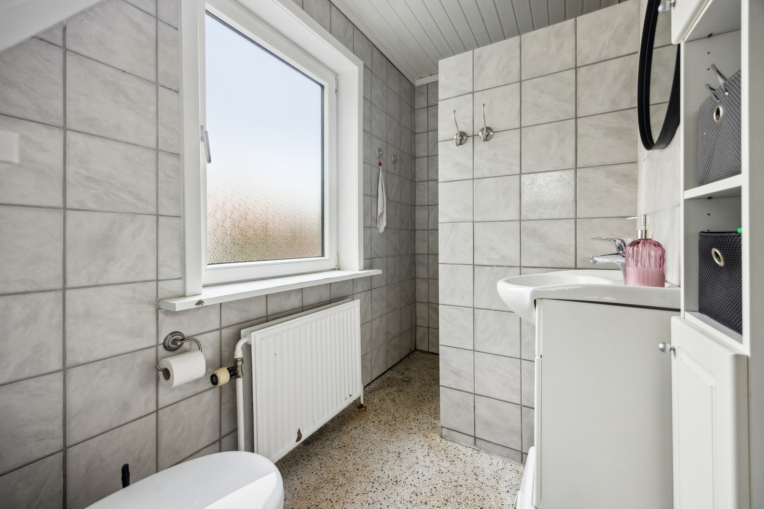 Fremhævet badeværelse billede i fuldskærmstilstand. Billede af Mejlbyvej 14, 9610 Nørager