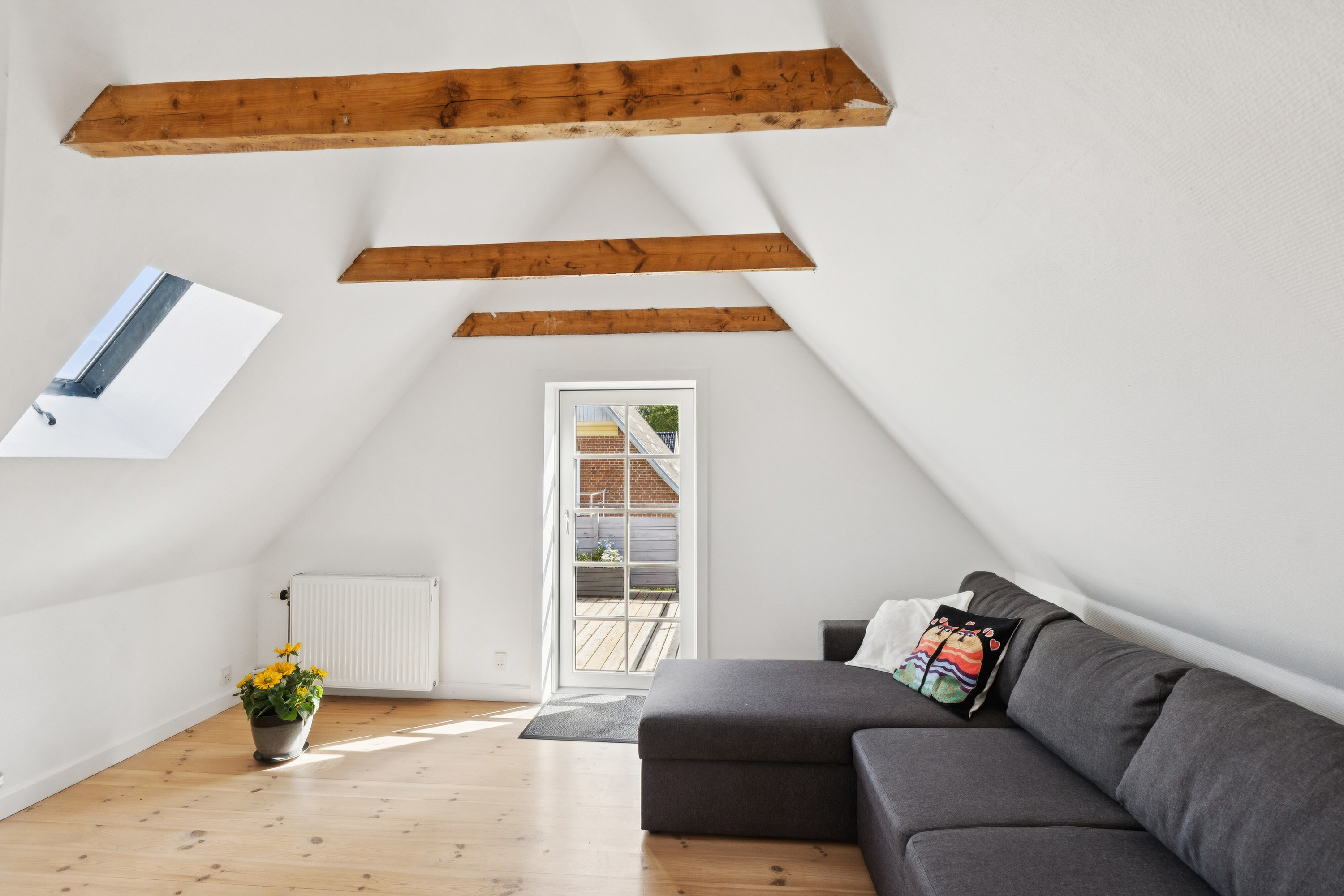 Fremhævet stue billede i fuldskærmstilstand. Billede af Hovedgaden 51A, 4654 Faxe Ladeplads