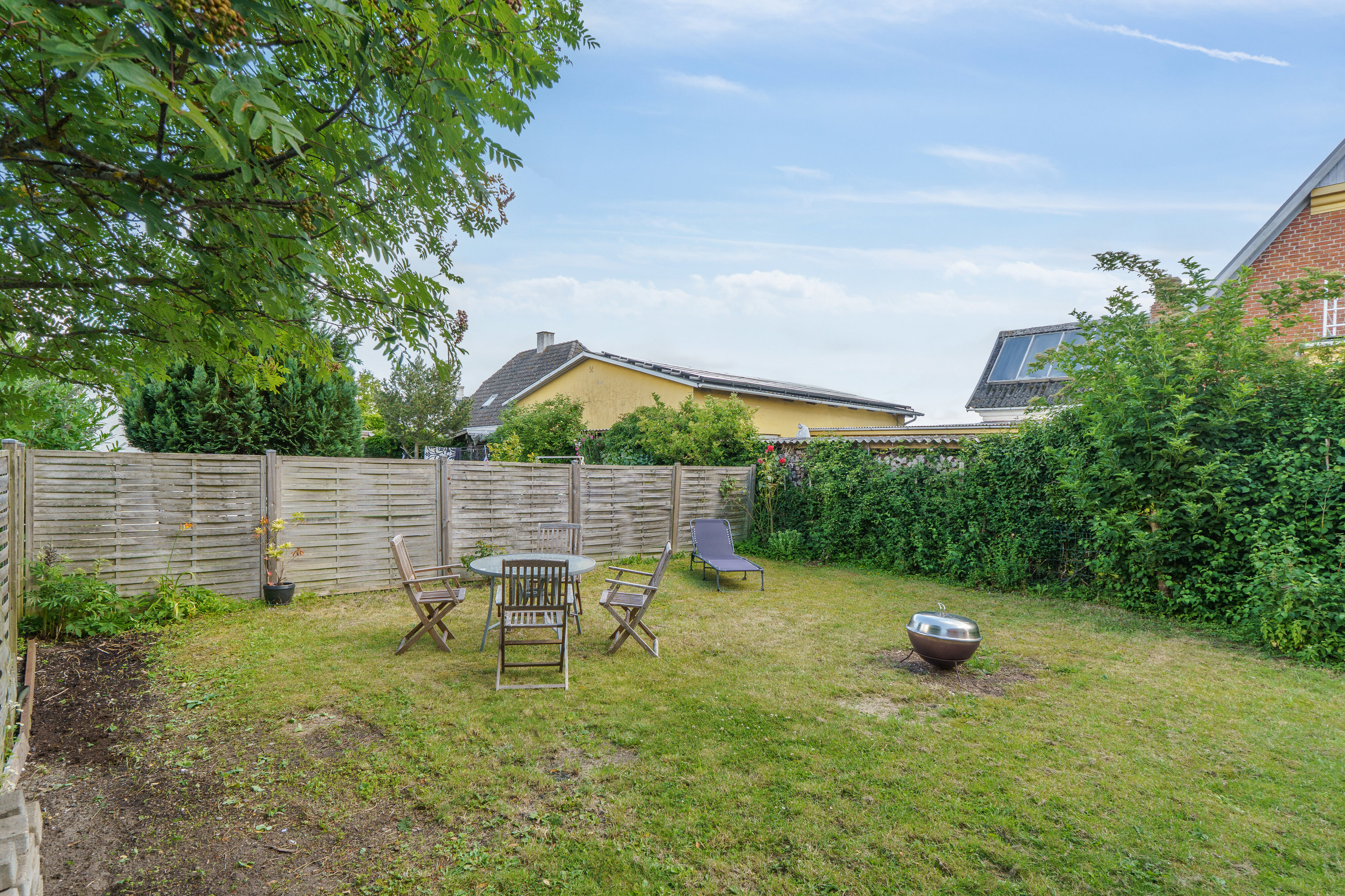 Fremhævet have billede i fuldskærmstilstand. Billede af Hovedgaden 51A, 4654 Faxe Ladeplads