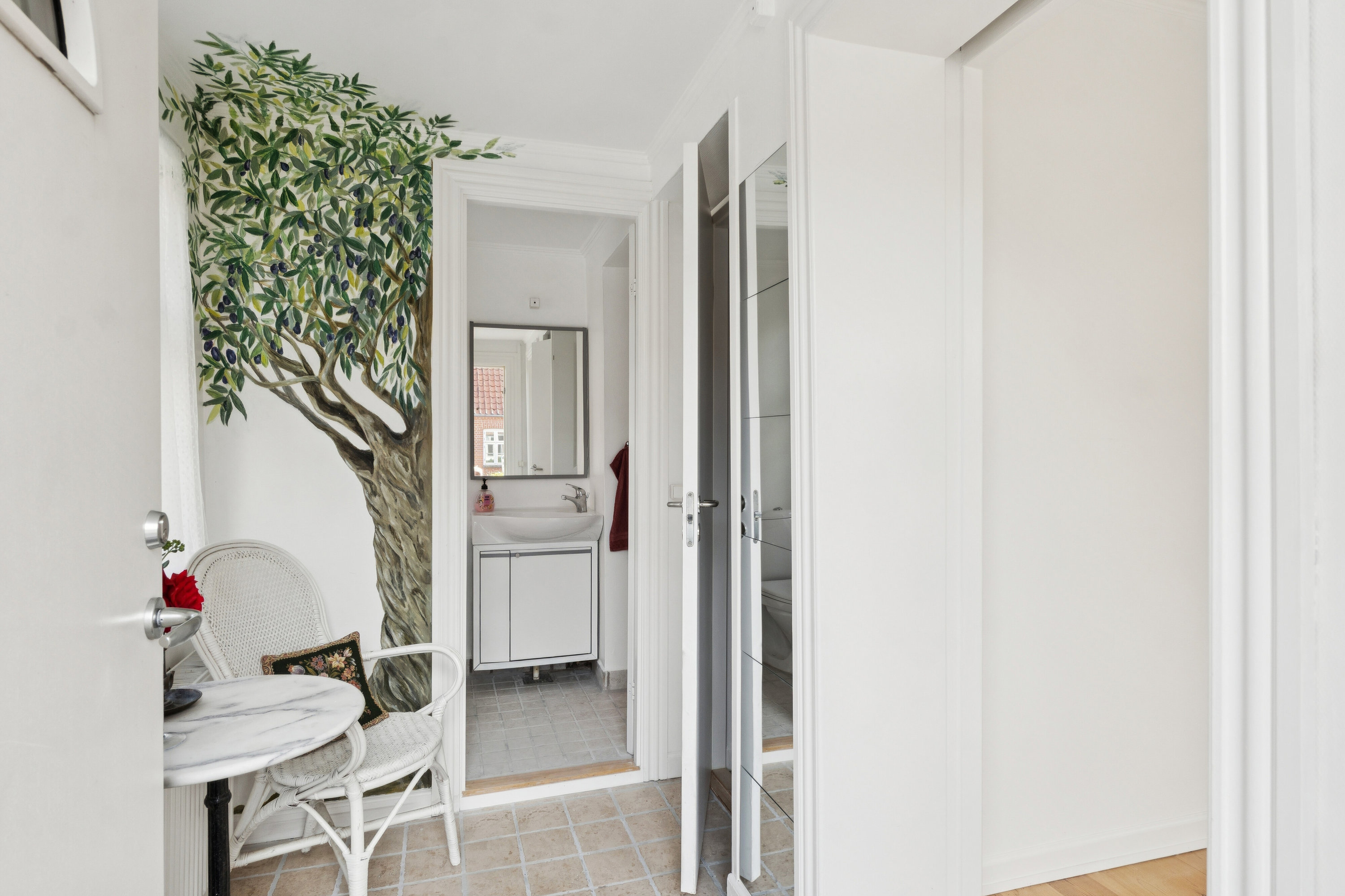 Fremhævet indendørs billede i fuldskærmstilstand. Billede af Hovedgaden 51A, 4654 Faxe Ladeplads