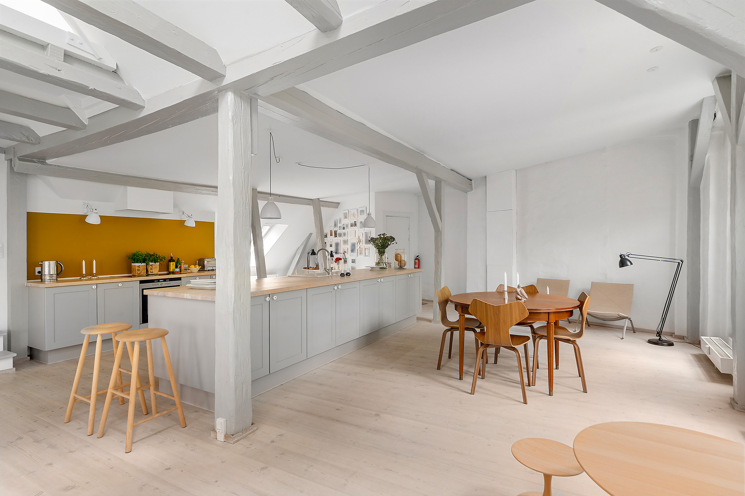 Fremhævet spisekøkken billede i fuldskærmstilstand. Billede af Teglgårdstræde 2B, 3. tv., 1452 København K