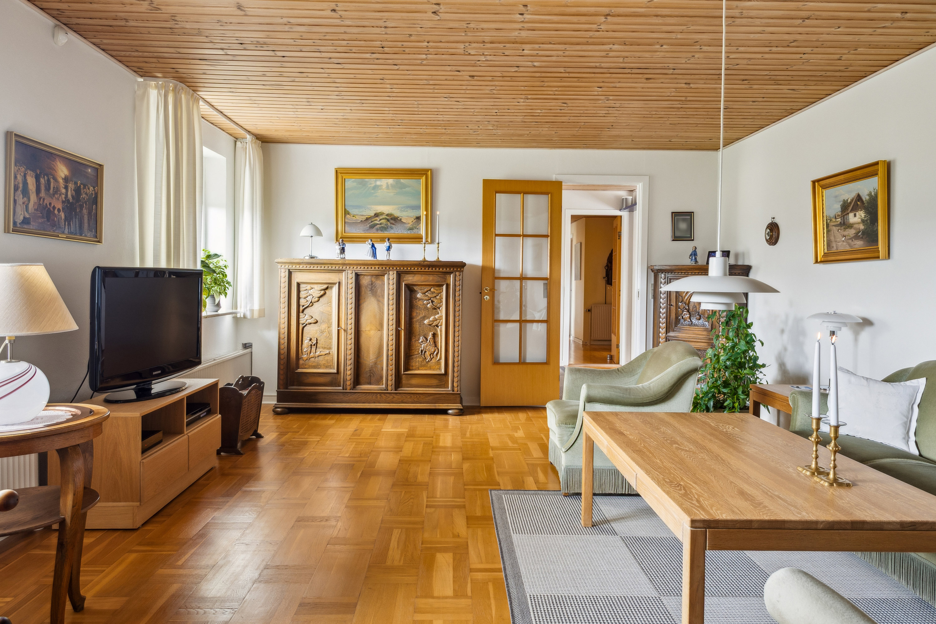 Fremhævet stue billede i fuldskærmstilstand. Billede af Midtkobbel 58, 6440 Augustenborg