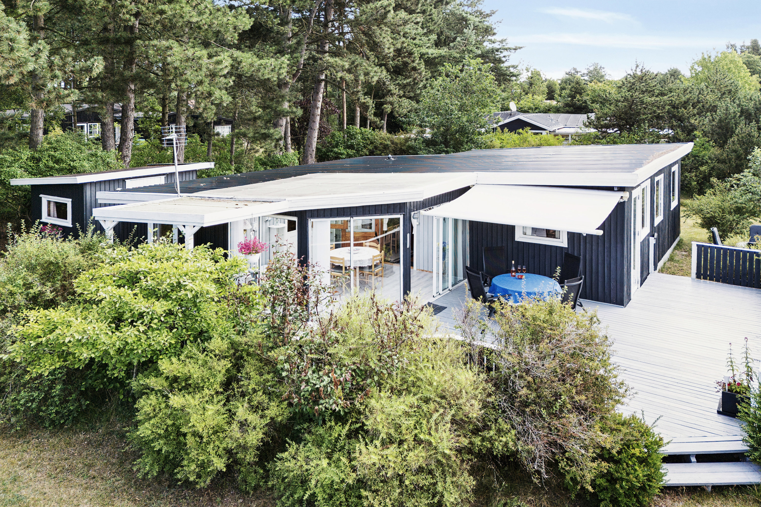 Fremhævet udendørs billede i fuldskærmstilstand. Billede af Odinsvej 3A, 4500 Nykøbing Sj