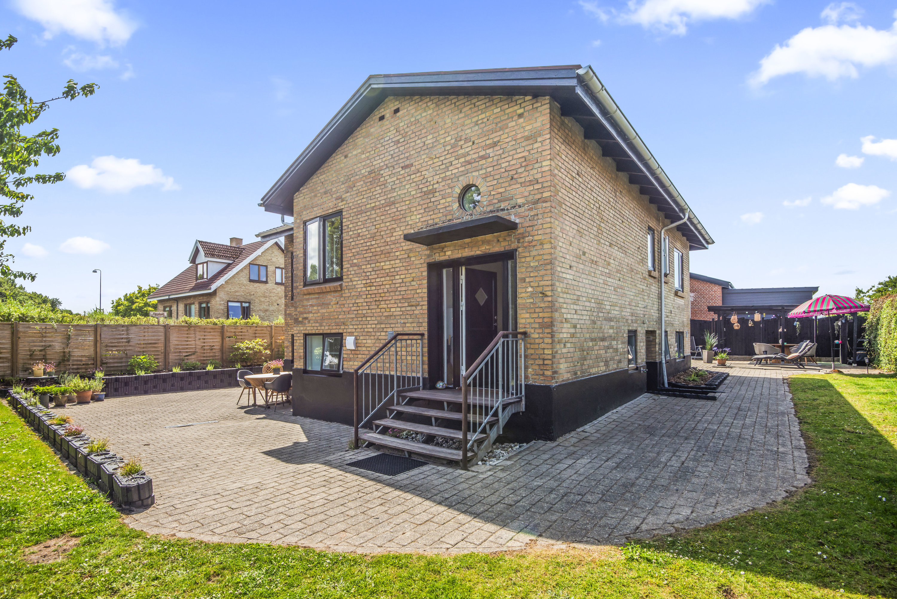 Fremhævet  billede i fuldskærmstilstand. Billede af Syrenvej 2A, Søndermarken, 7100 Vejle