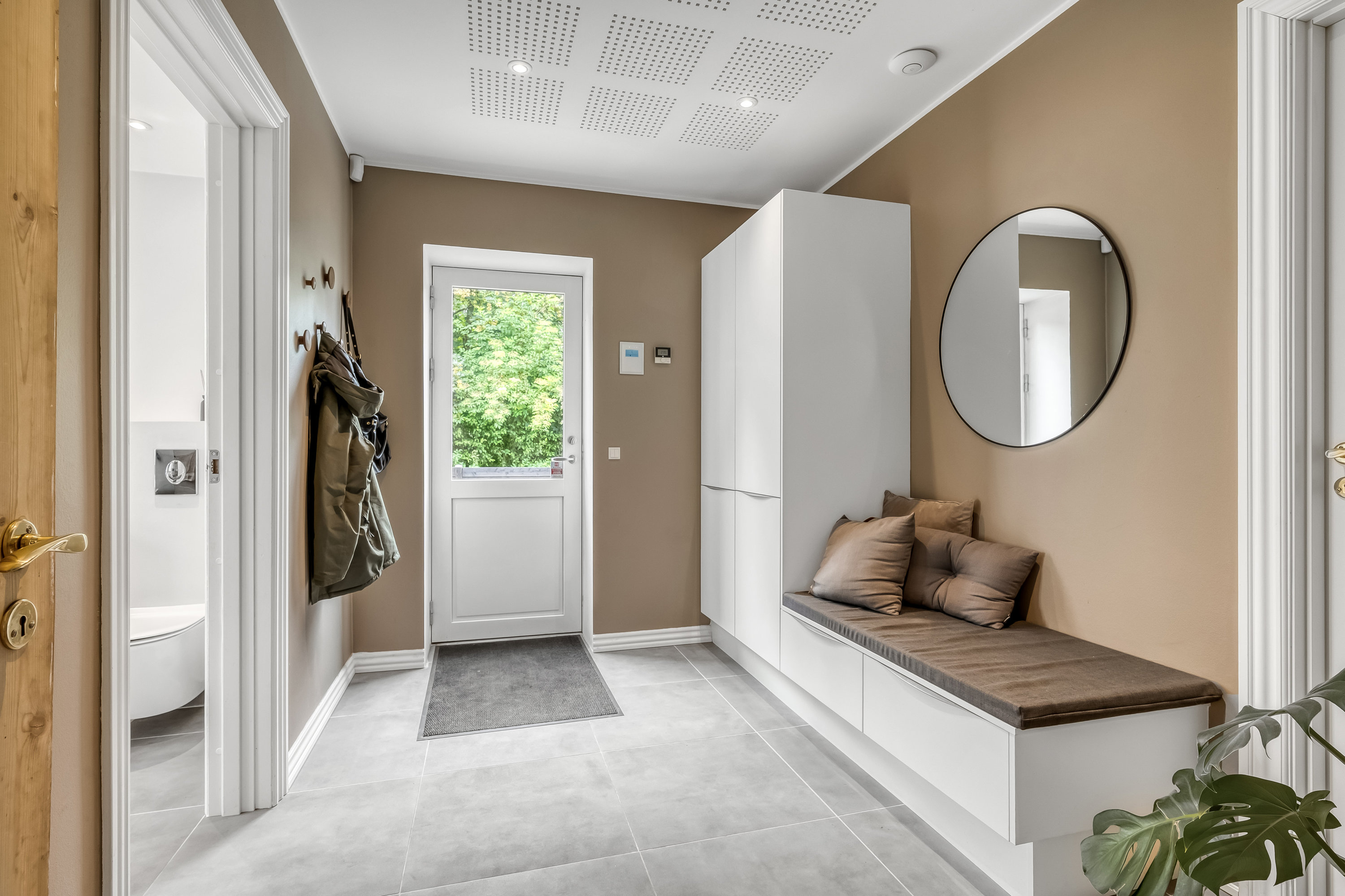 Fremhævet baggang billede i fuldskærmstilstand. Billede af Nørre Hvamvej 3, Borbjerg, 7500 Holstebro