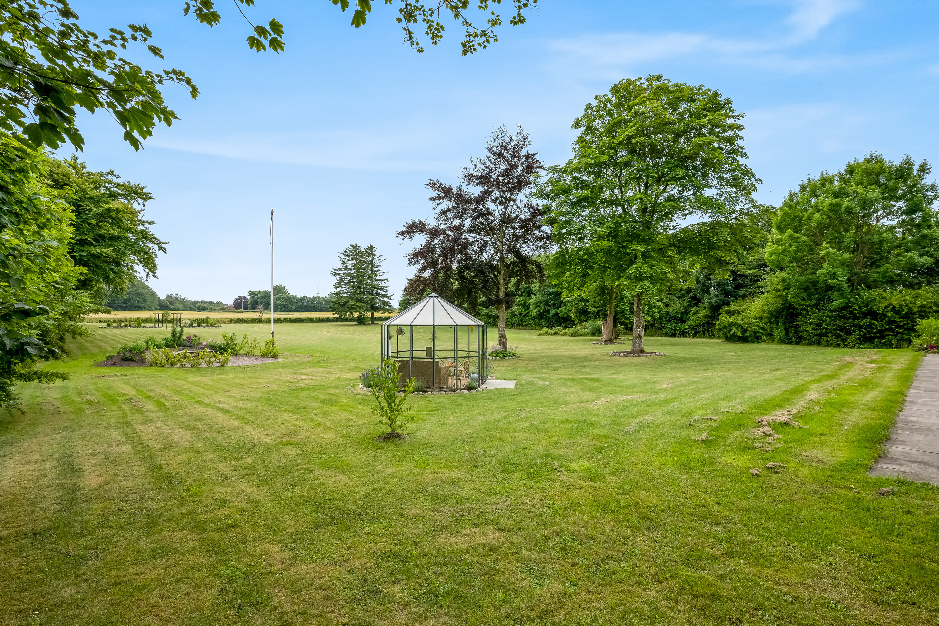 Fremhævet have billede i fuldskærmstilstand. Billede af Nørre Hvamvej 3, Borbjerg, 7500 Holstebro