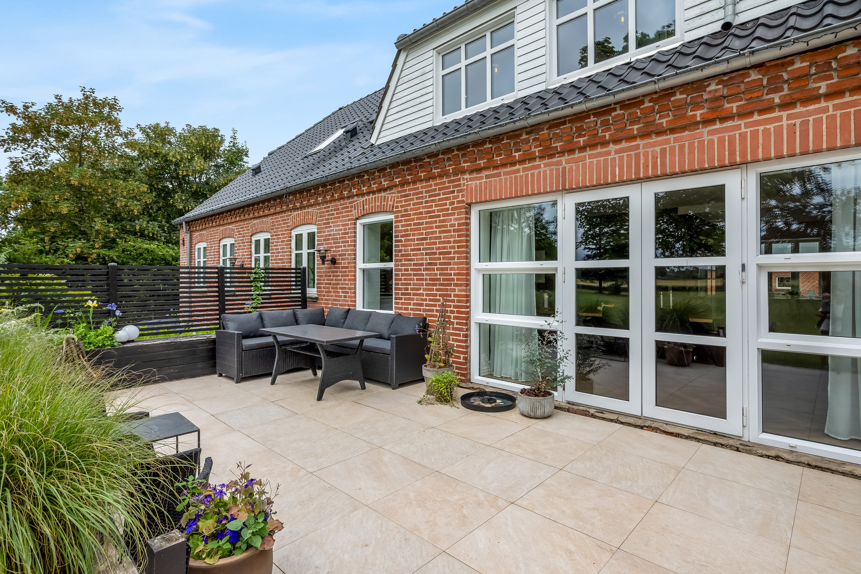 Fremhævet terrasse billede i fuldskærmstilstand. Billede af Nørre Hvamvej 3, Borbjerg, 7500 Holstebro