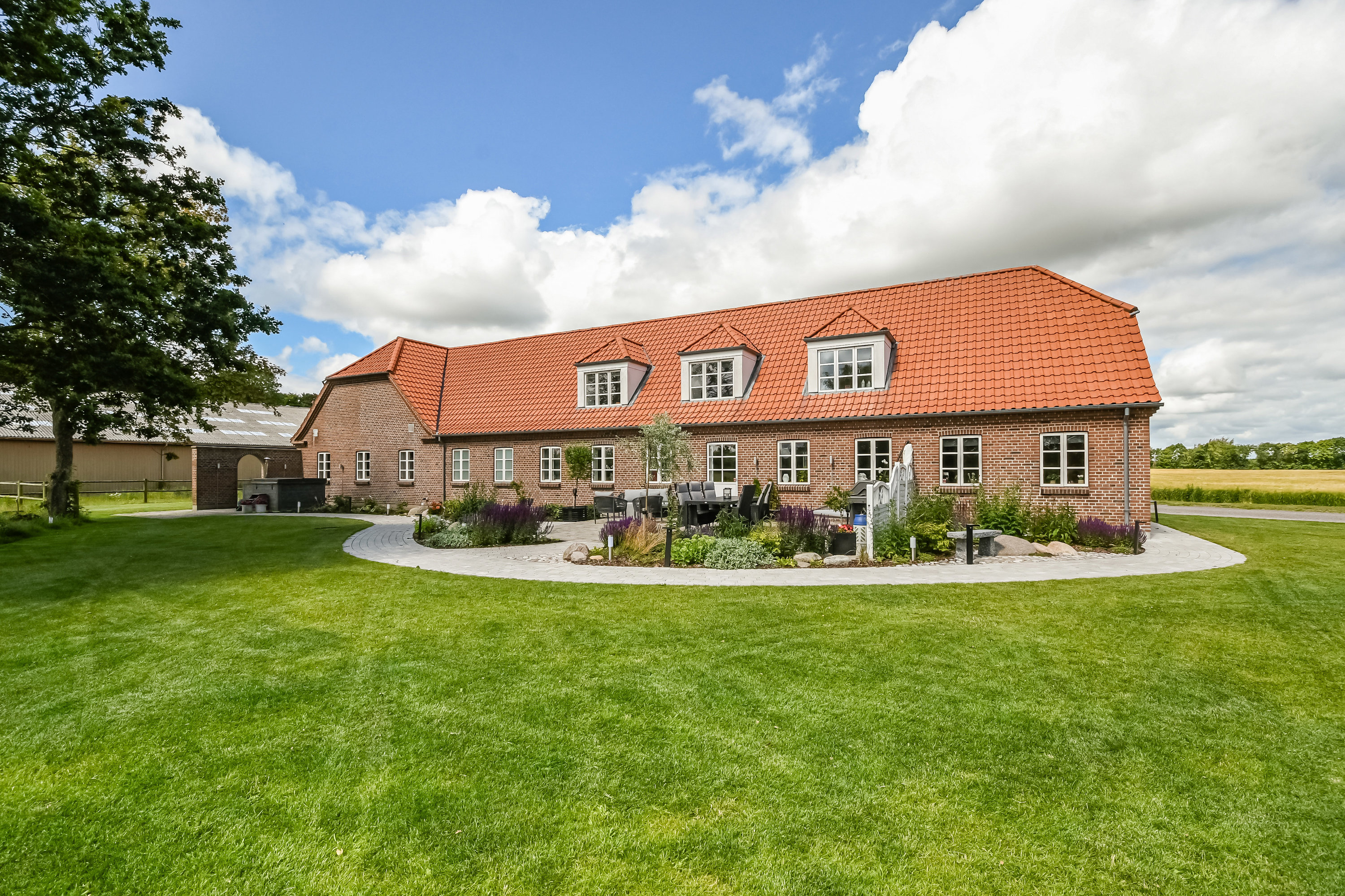 Fremhævet ejendommen billede i fuldskærmstilstand. Billede af Holmvej 1, 6990 Ulfborg