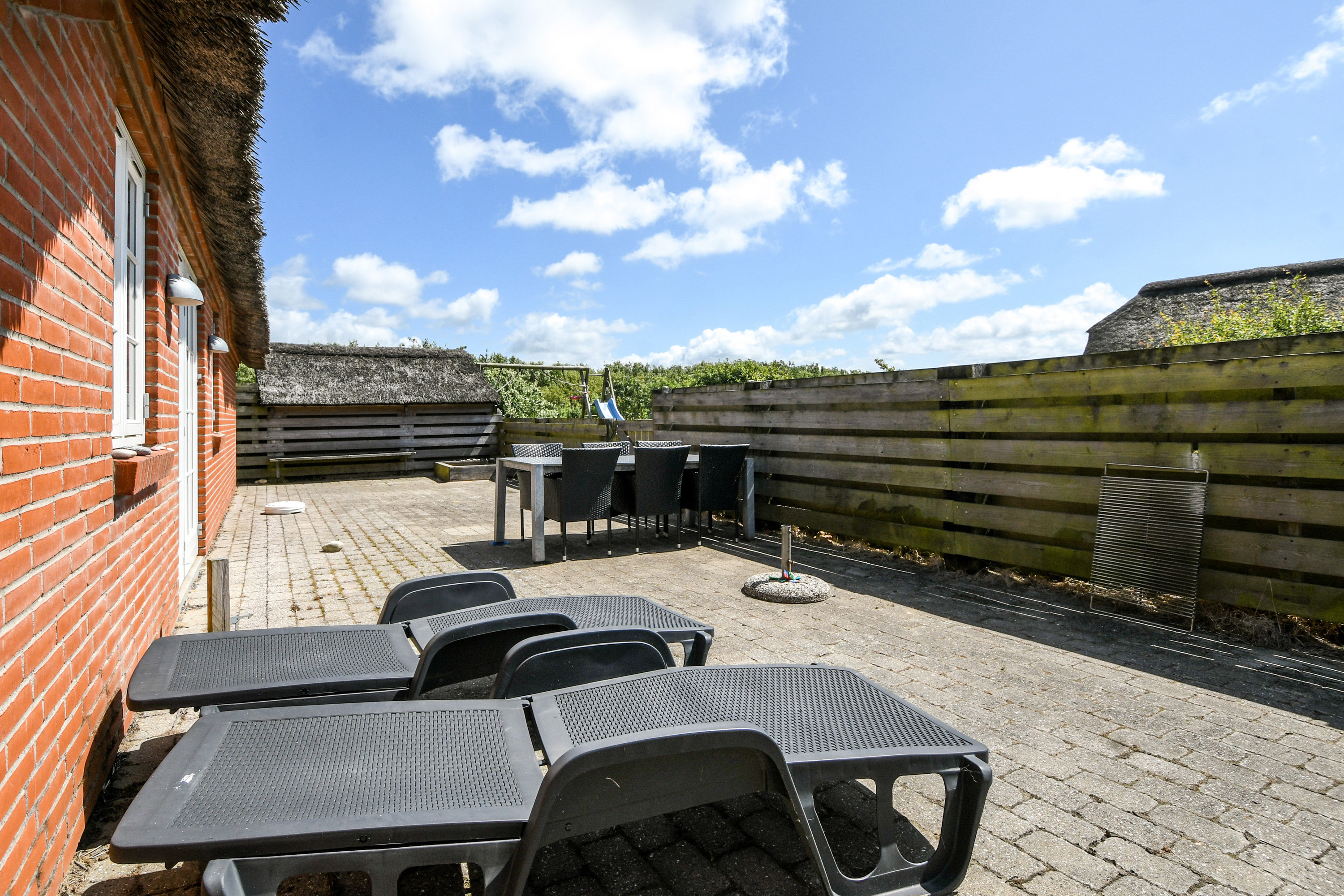 Fremhævet terrasse billede i fuldskærmstilstand. Billede af Kornbjergvej 40, 6990 Ulfborg