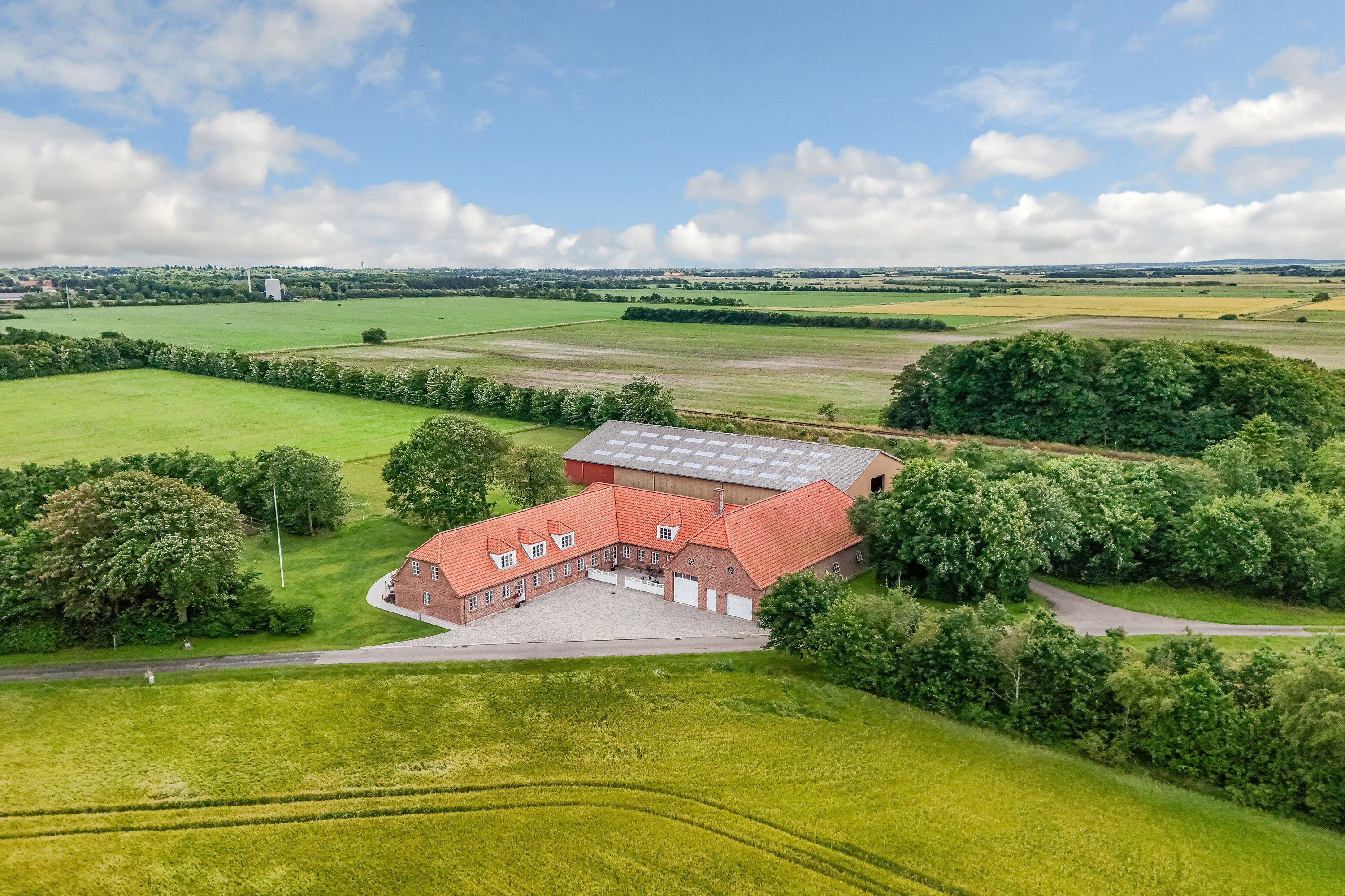 Fremhævet andet billede i fuldskærmstilstand. Billede af Holmvej 1, 6990 Ulfborg