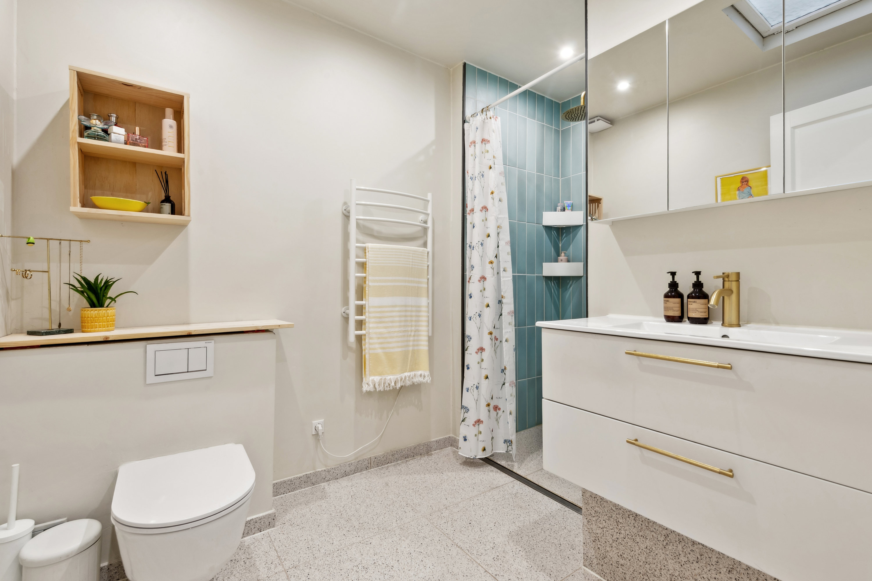 Fremhævet badeværelse billede i fuldskærmstilstand. Billede af Ibsensvej 26A, 2630 Taastrup