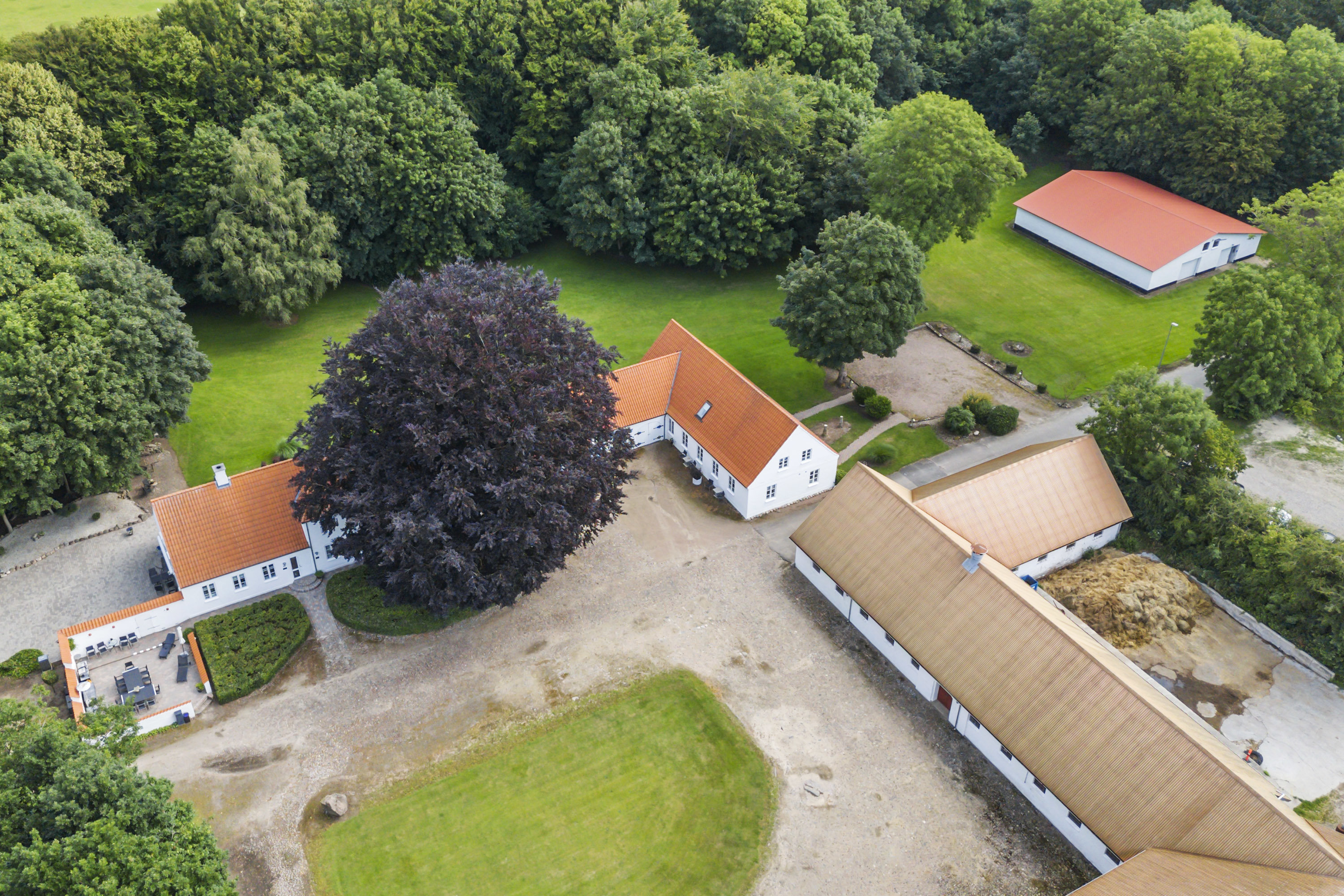 Fremhævet luftfoto billede i fuldskærmstilstand. Billede af Golfvejen 62, 9700 Brønderslev