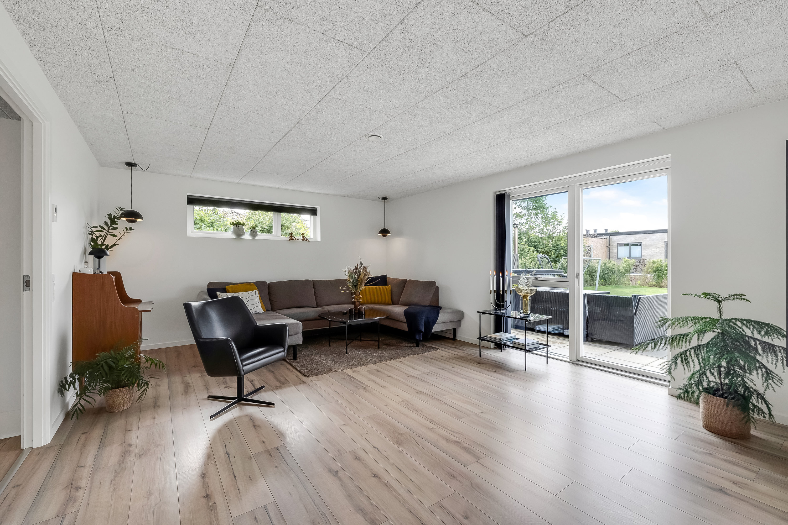 Fremhævet stue billede i fuldskærmstilstand. Billede af Holstebrovej 40A, Rindum, 6950 Ringkøbing