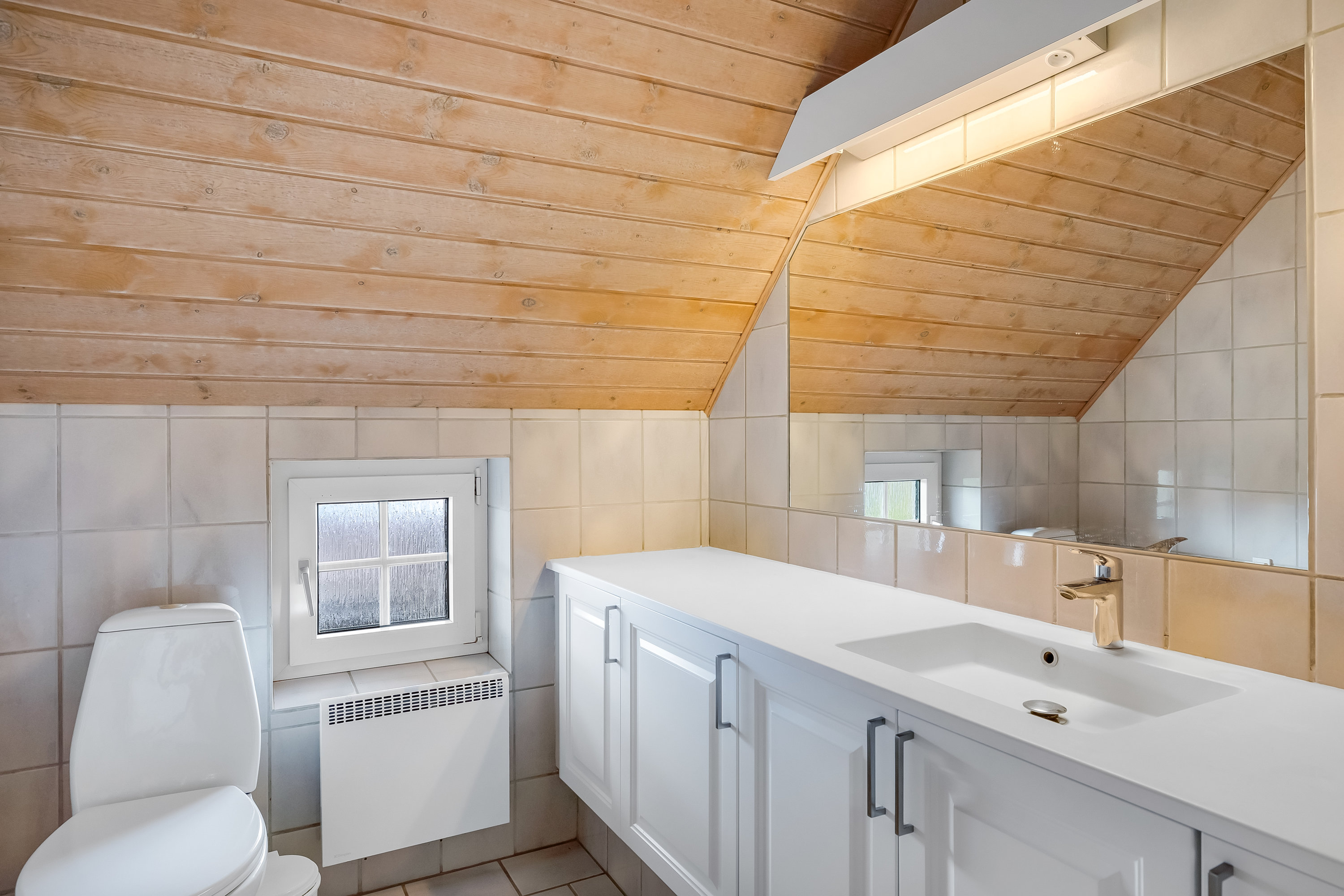 Fremhævet badeværelse billede i fuldskærmstilstand. Billede af Havklitvej 101, Klegod, 6950 Ringkøbing