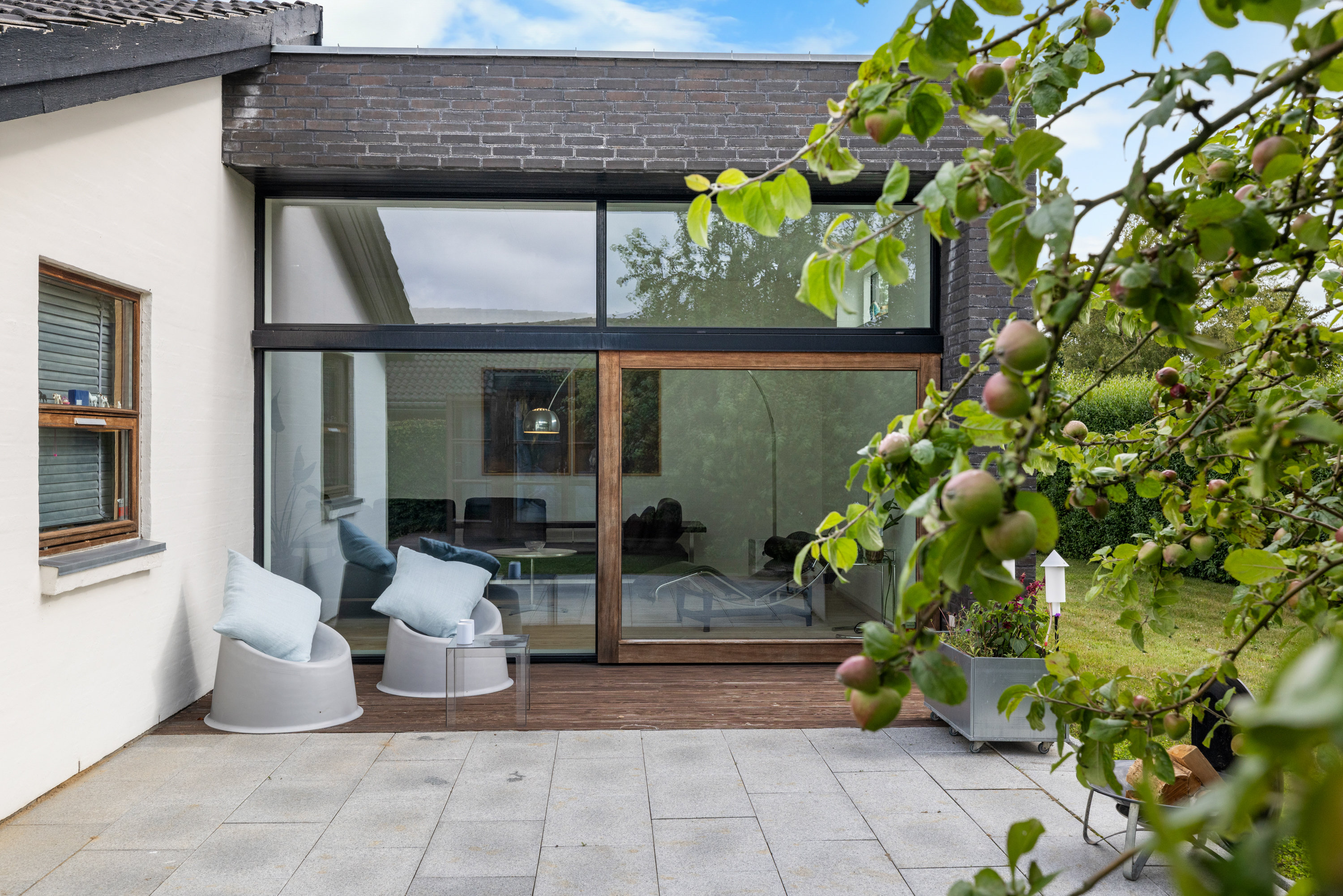 Fremhævet overdækket terrasse billede i fuldskærmstilstand. Billede af Kobbelgårdsvej 72, 7000 Fredericia