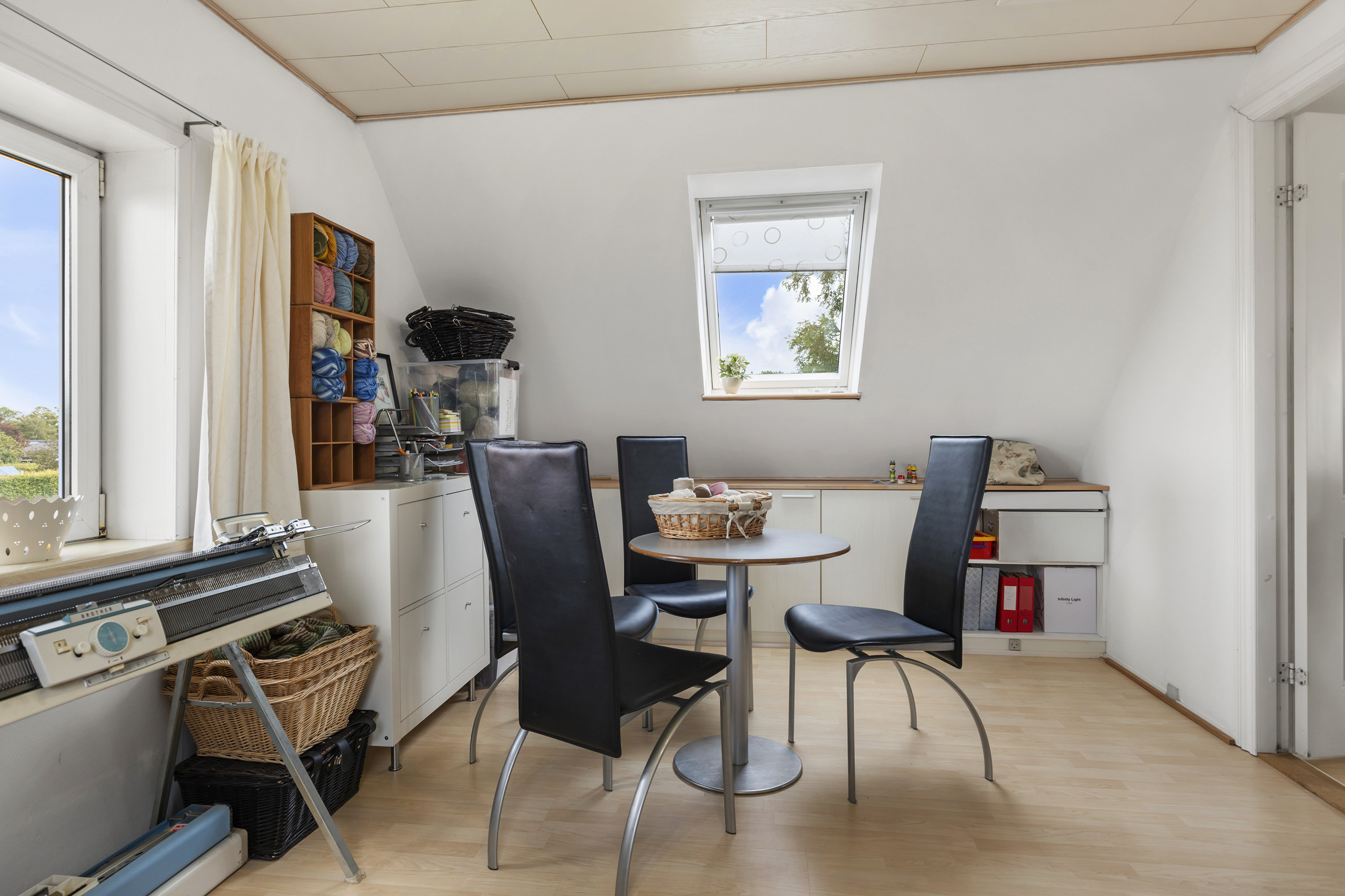 Fremhævet værelse billede i fuldskærmstilstand. Billede af Vrejlevvej 36, 9760 Vrå