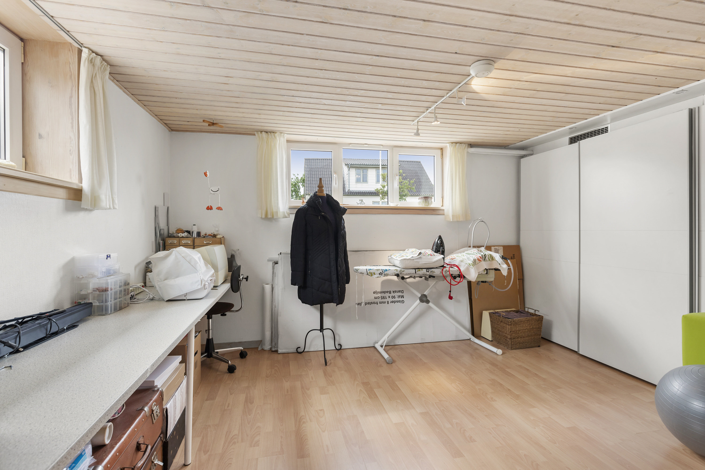 Fremhævet værelse billede i fuldskærmstilstand. Billede af Vrejlevvej 36, 9760 Vrå