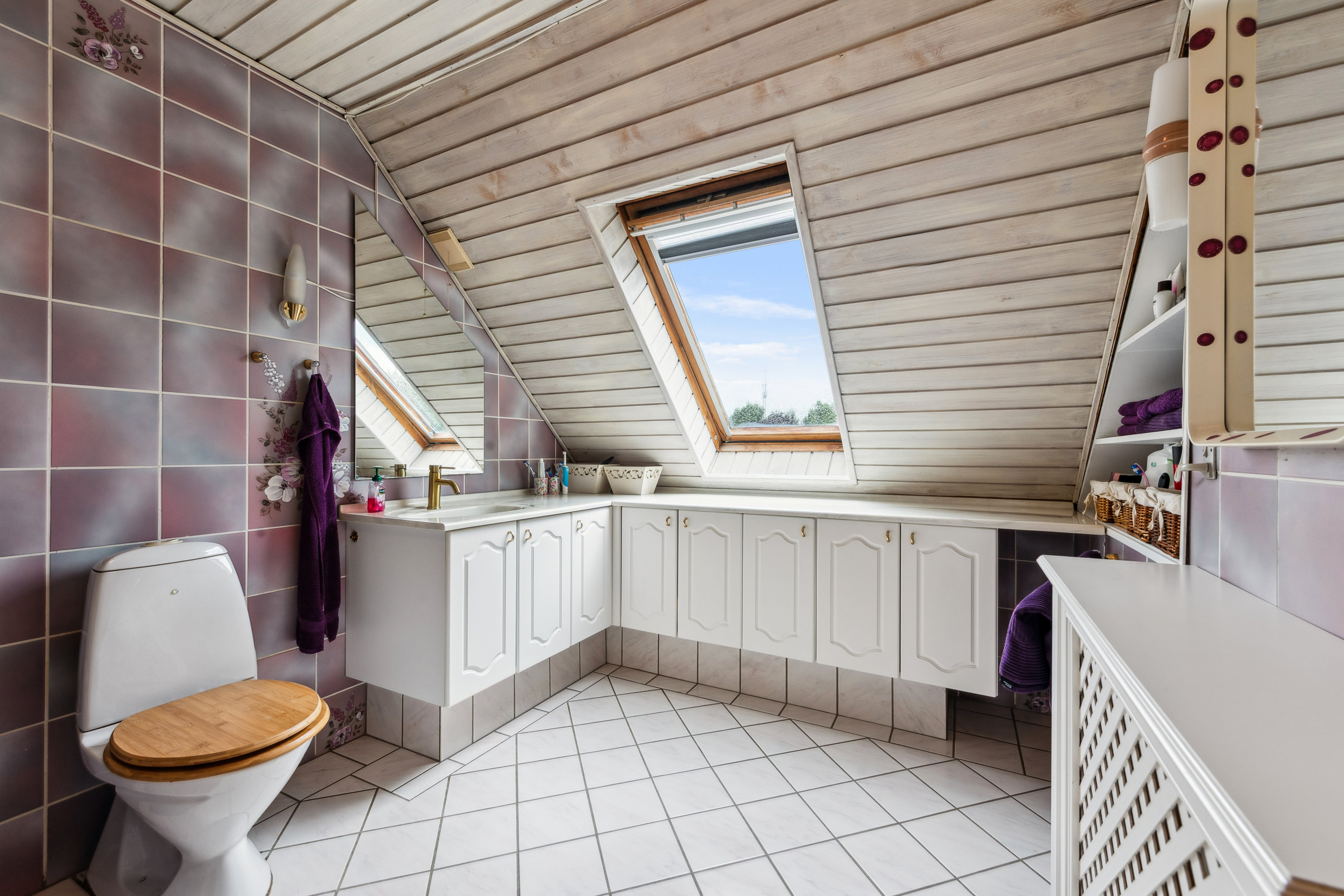 Fremhævet badeværelse billede i fuldskærmstilstand. Billede af Dyssevej 10, 2670 Greve