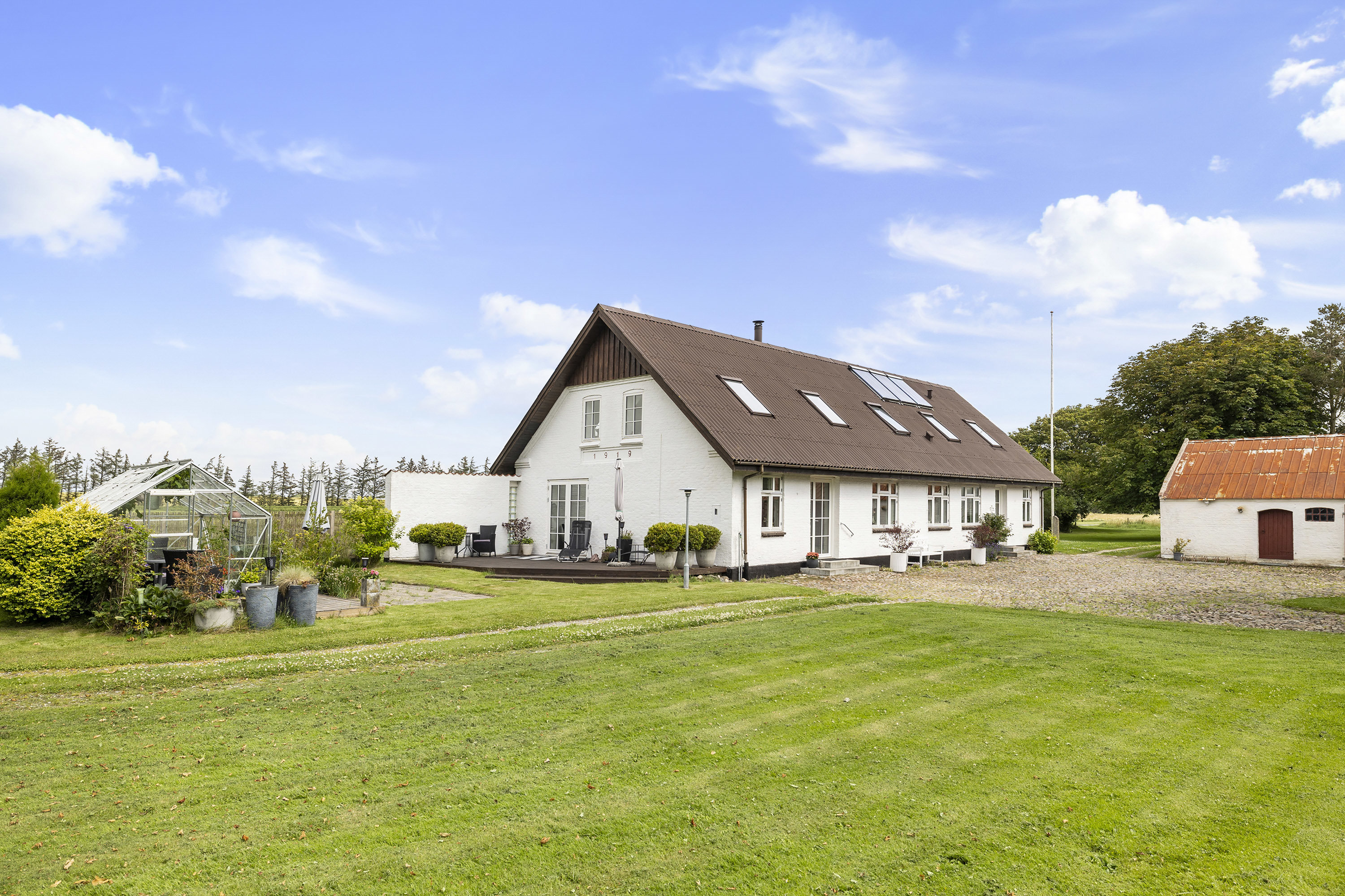 Fremhævet facade billede i fuldskærmstilstand. Billede af Fristrupvej 75, Børglum, 9760 Vrå