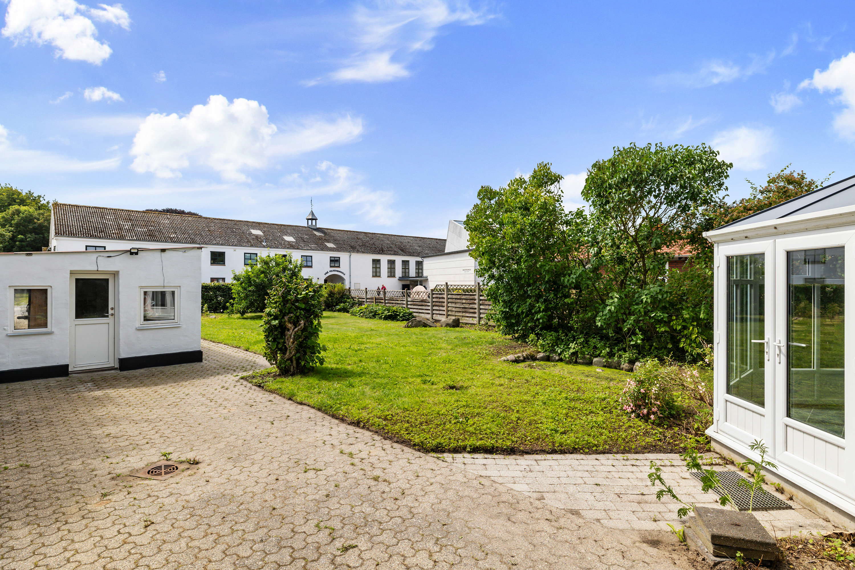 Fremhævet have billede i fuldskærmstilstand. Billede af Højskolevej 2A, 9760 Vrå