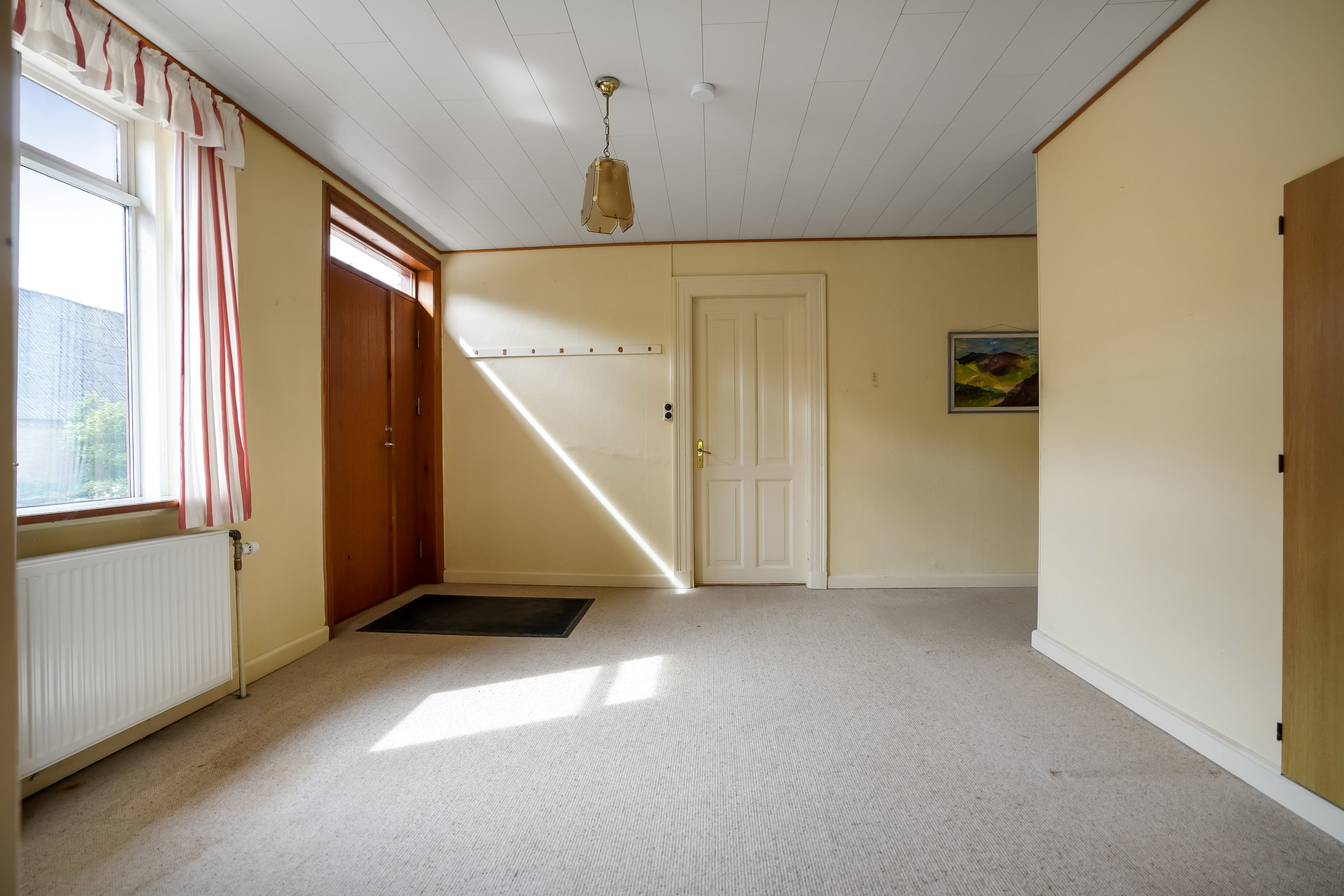 Fremhævet stue billede i fuldskærmstilstand. Billede af Ronæsskovvej 2, Rolund, 5580 Nørre Aaby